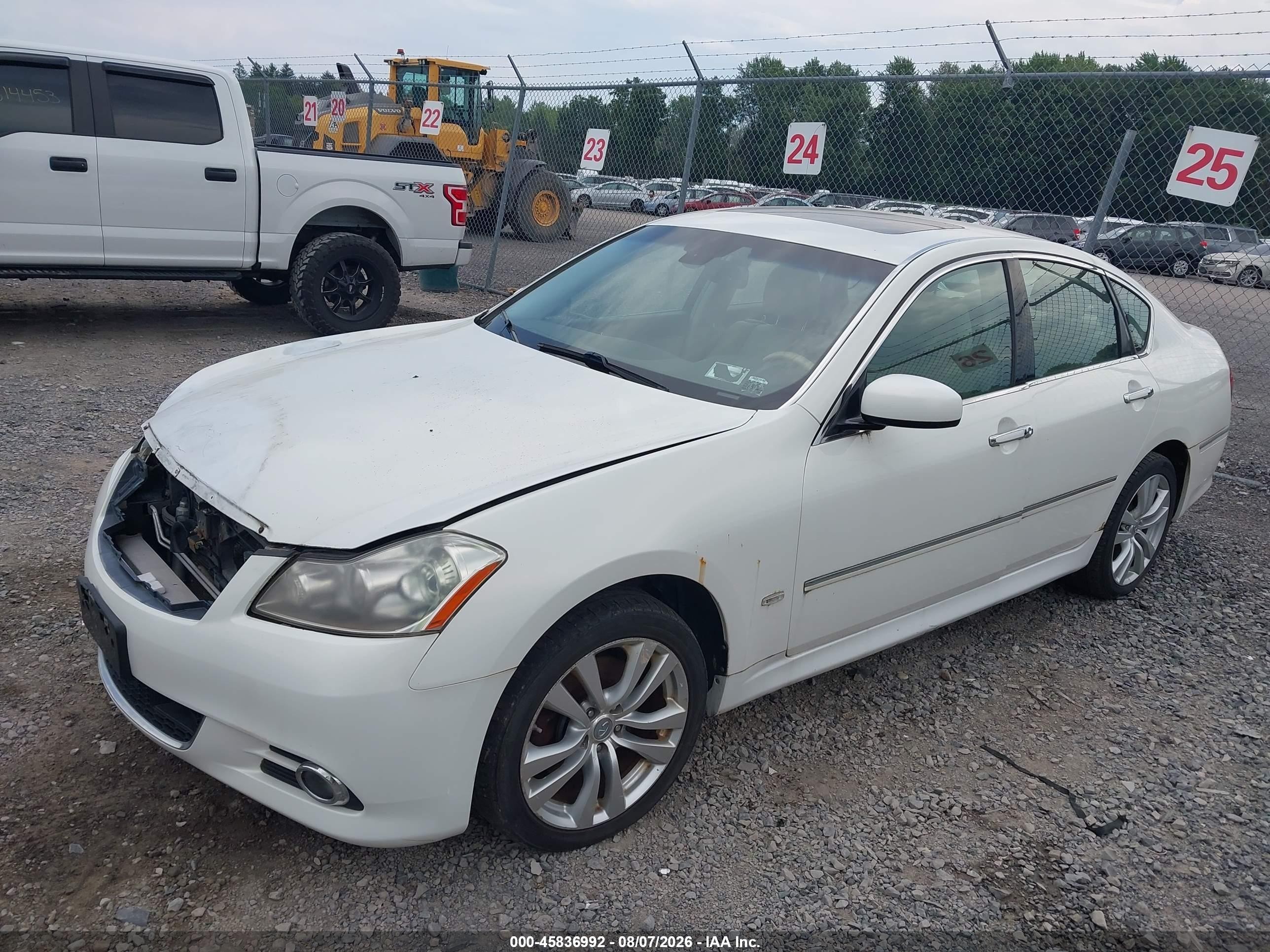 2010 Infiniti M35x   White vin: JN1CY0AR4AM960499