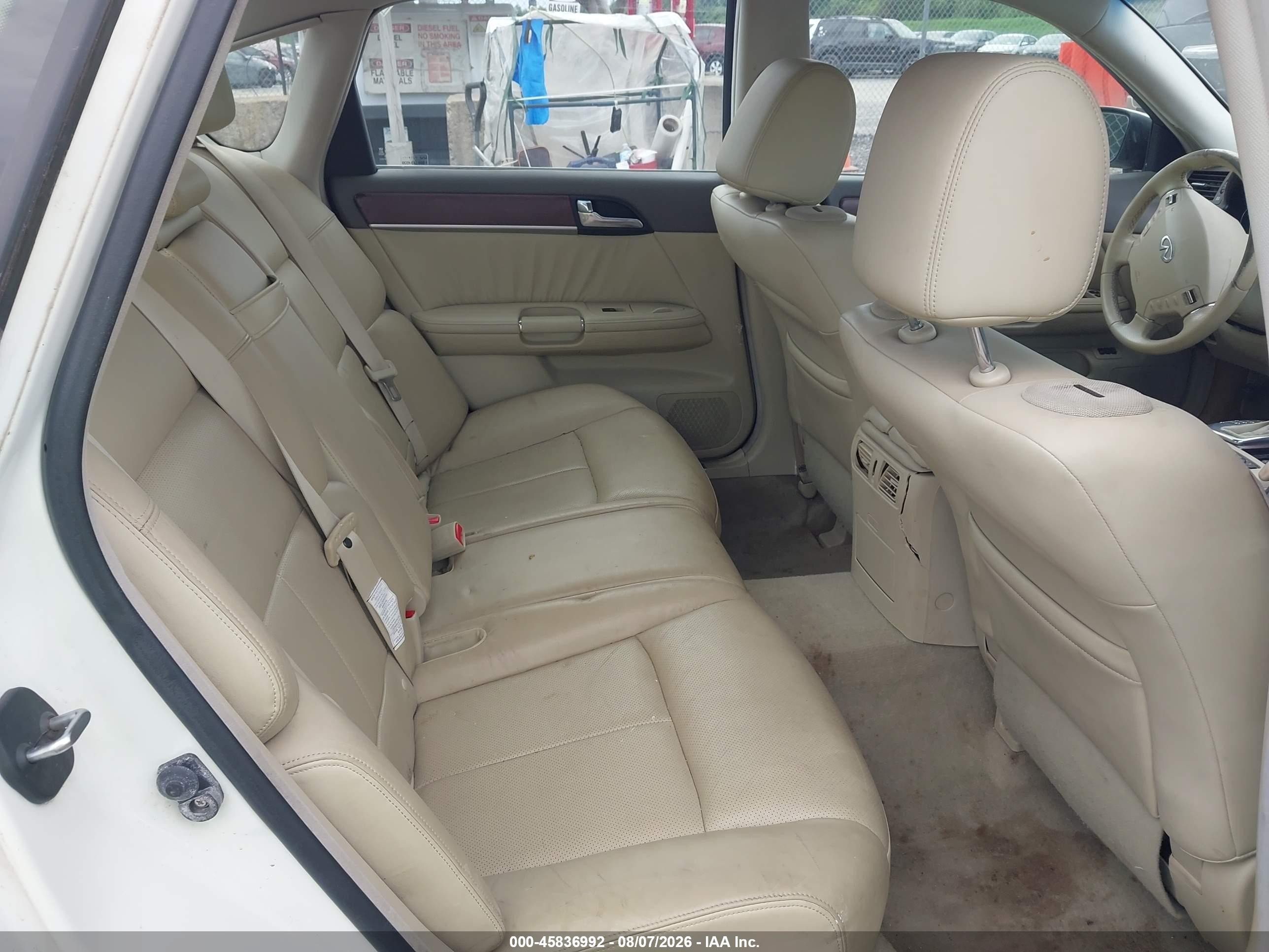 2010 Infiniti M35x   White vin: JN1CY0AR4AM960499