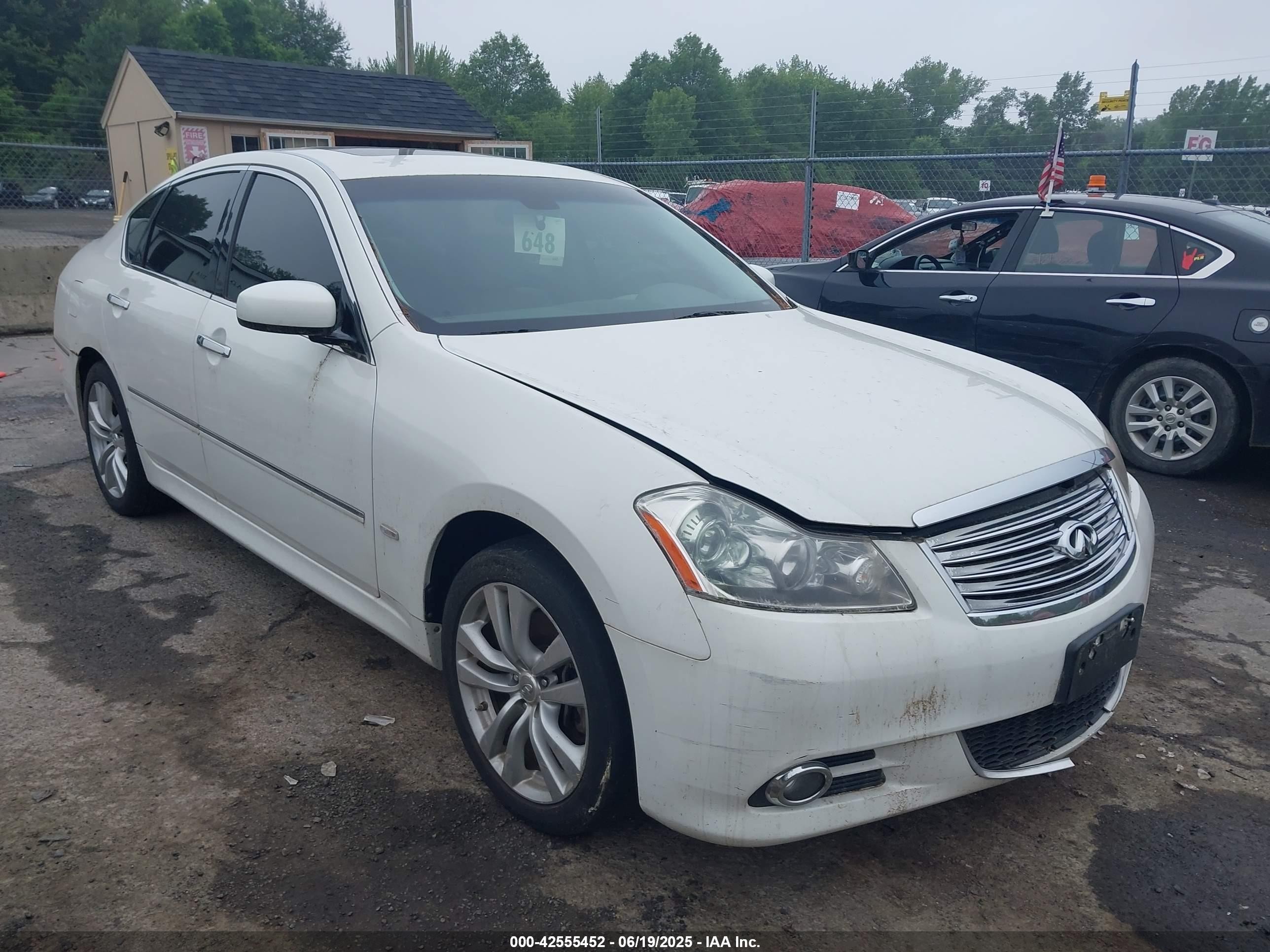 2010 Infiniti M35x   White vin: JN1CY0AR9AM961289