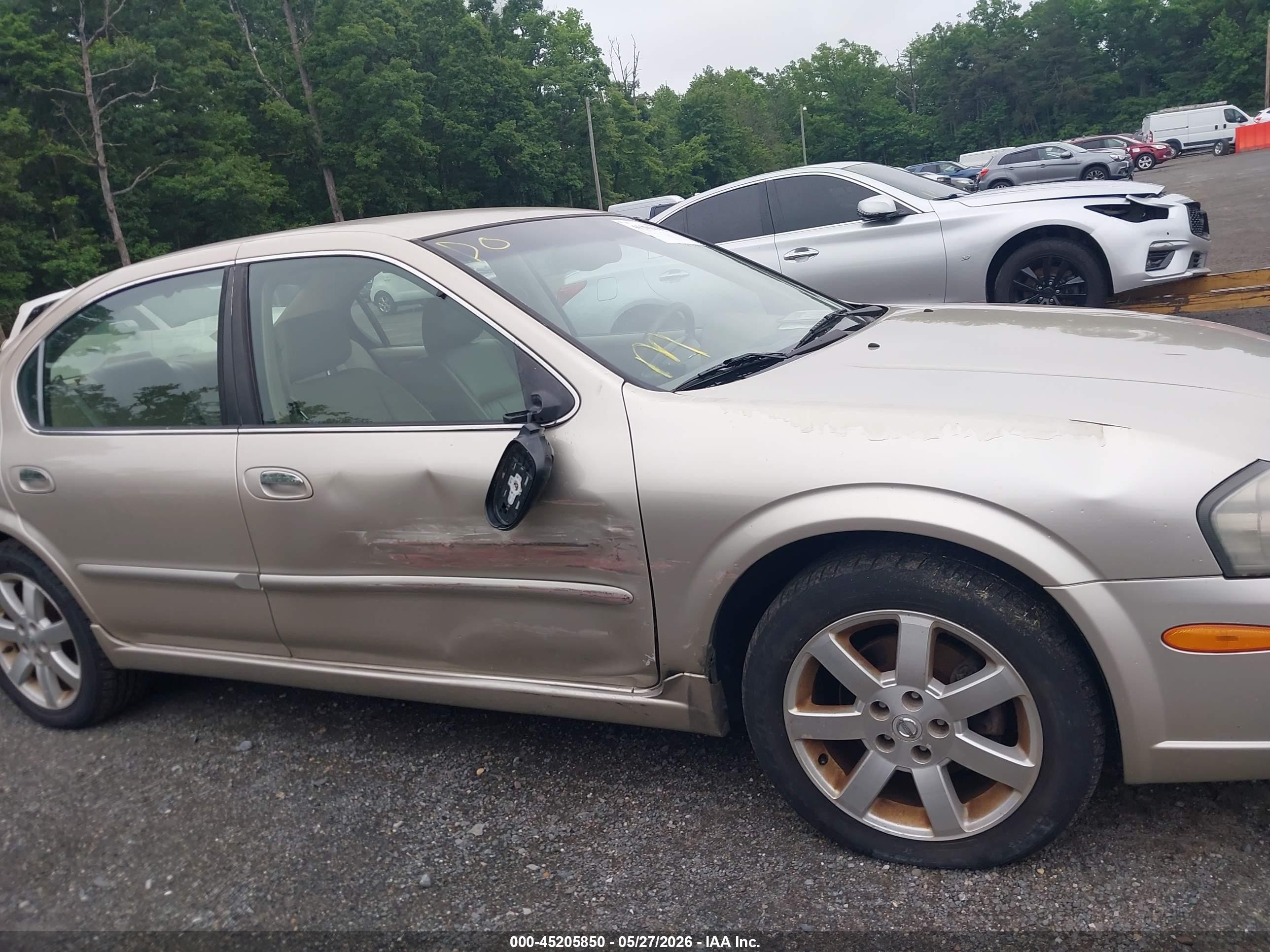 2003 Nissan Maxima Gle Gold vin: JN1DA31A13T436160