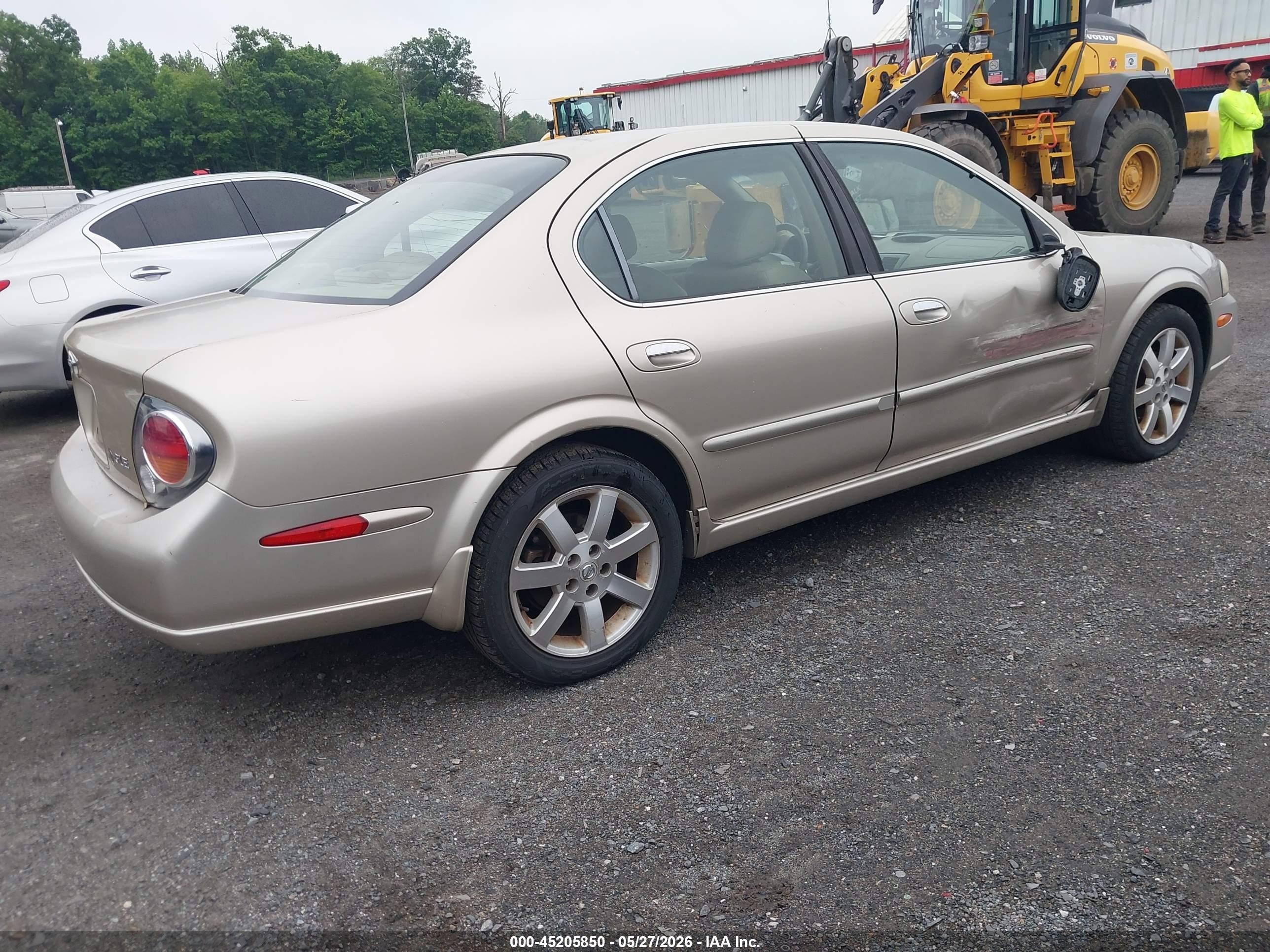 2003 Nissan Maxima Gle Gold vin: JN1DA31A13T436160