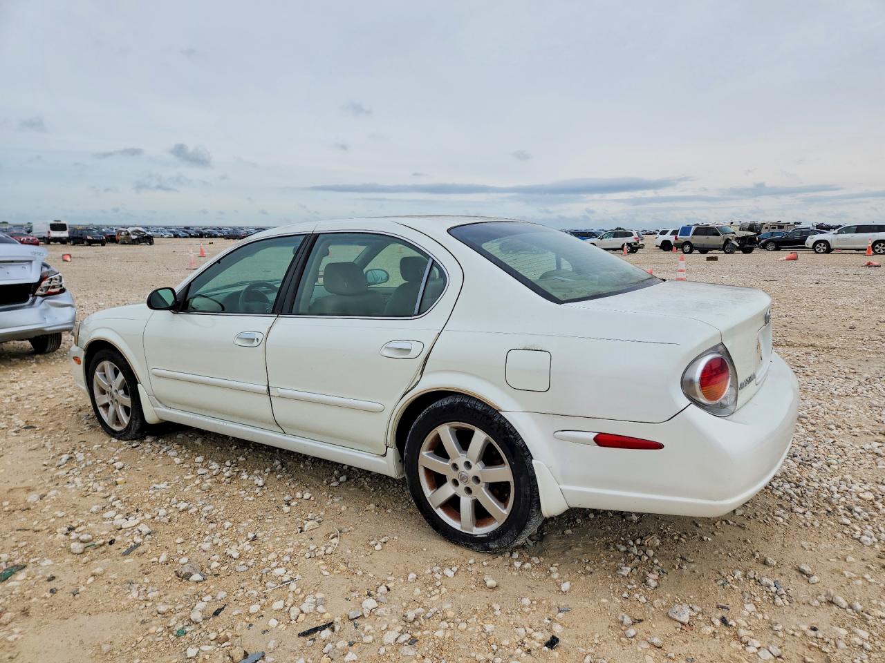 2003 Nissan Maxima Gxe White vin: JN1DA31A13T439768