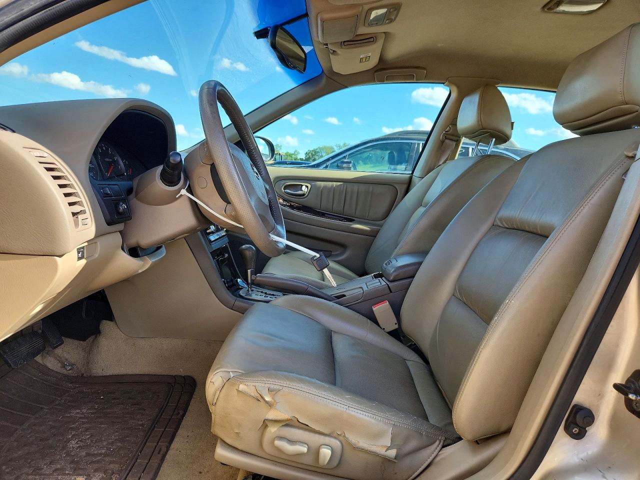 2003 Nissan Maxima Gxe Tan vin: JN1DA31A63T431813