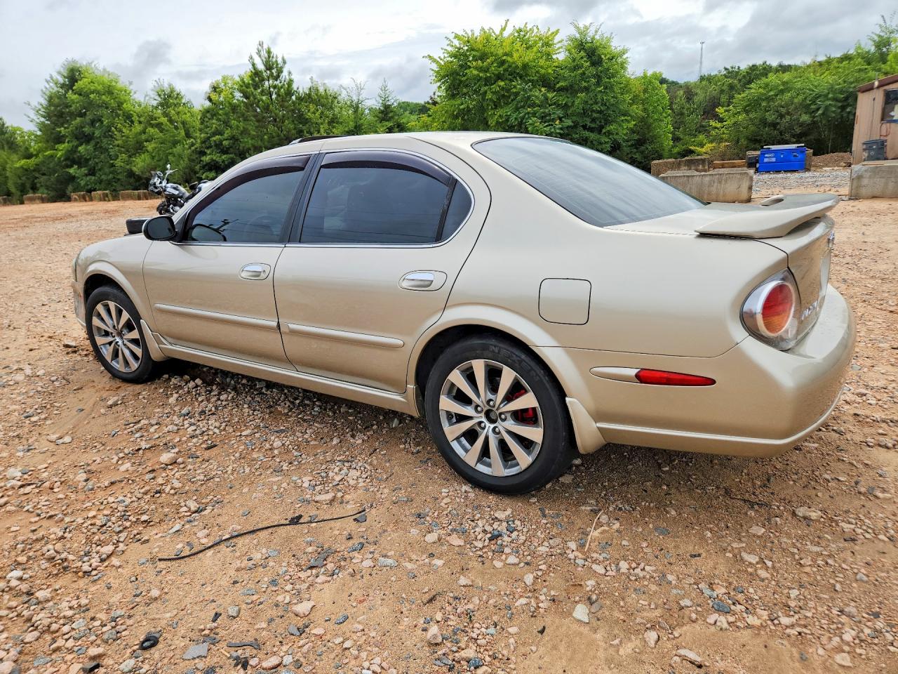 2002 Nissan Maxima Gxe Gold vin: JN1DA31AX2T323290