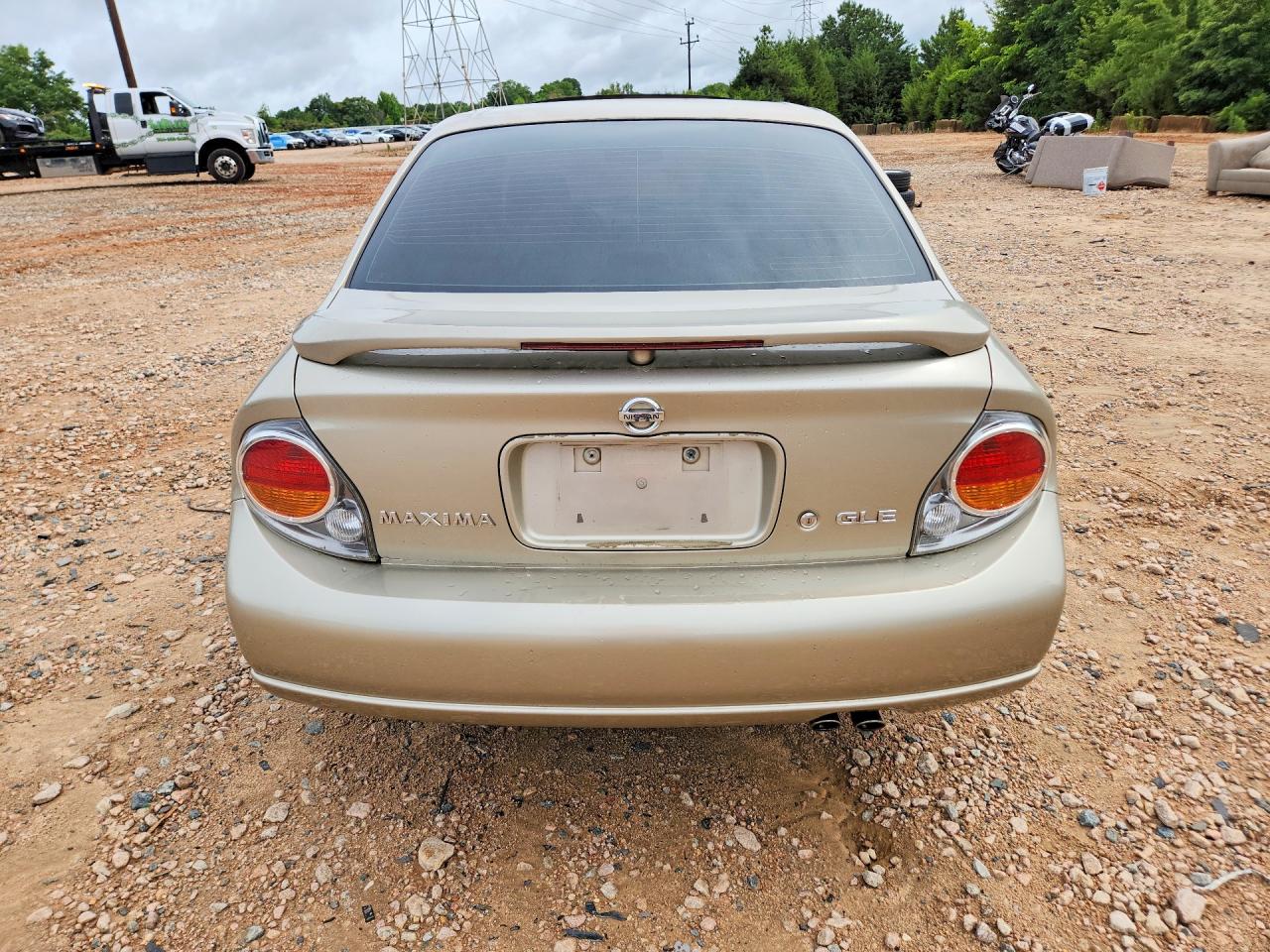 2002 Nissan Maxima Gxe Gold vin: JN1DA31AX2T323290
