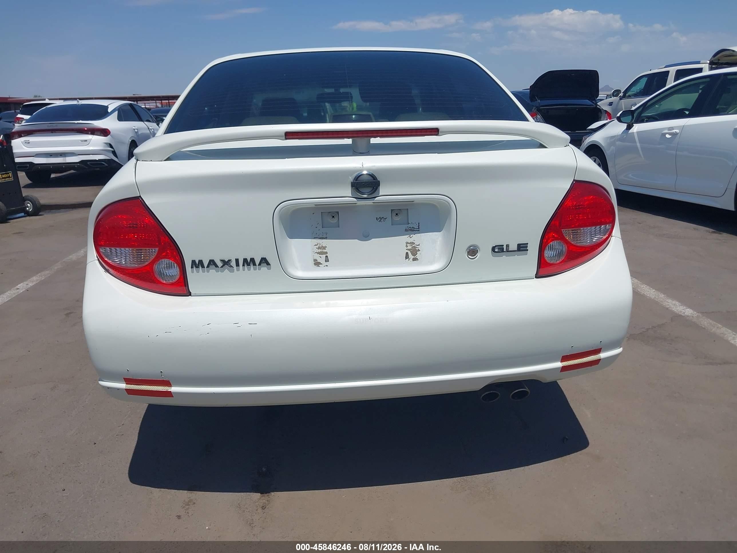 2002 Nissan Maxima Gle White vin: JN1DA31D52T442049