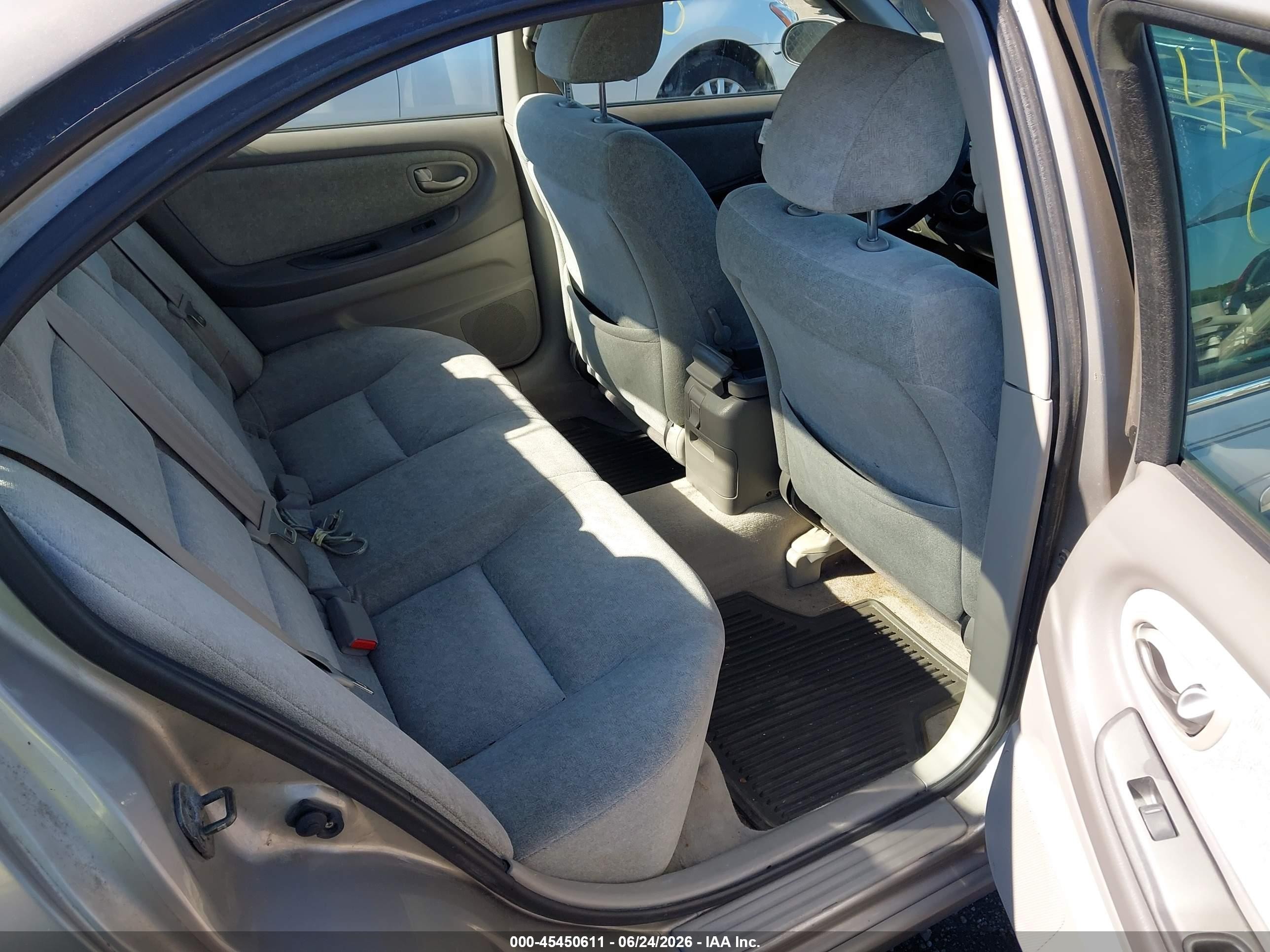 2002 Nissan Maxima Gxe Silver vin: JN1DA31D82T413984