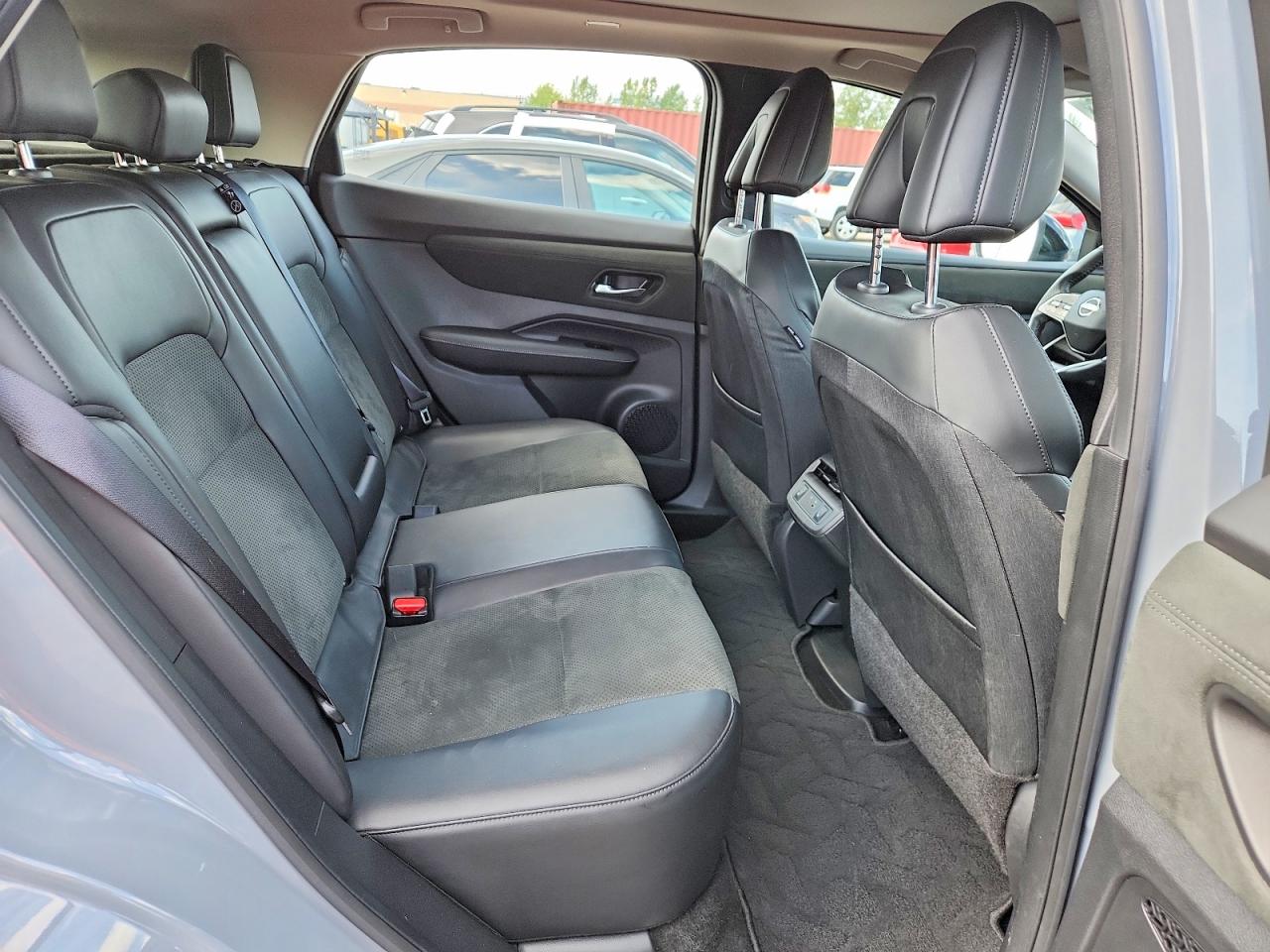 2024 Nissan Ariya Platinum + Gray vin: JN1DF0CD5RM742305