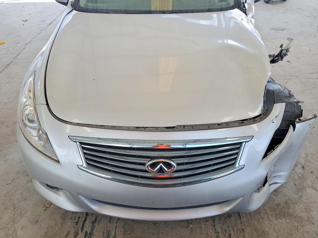 2012 Infiniti G25 Sedan Base Silver vin: JN1DV6AP1CM810769