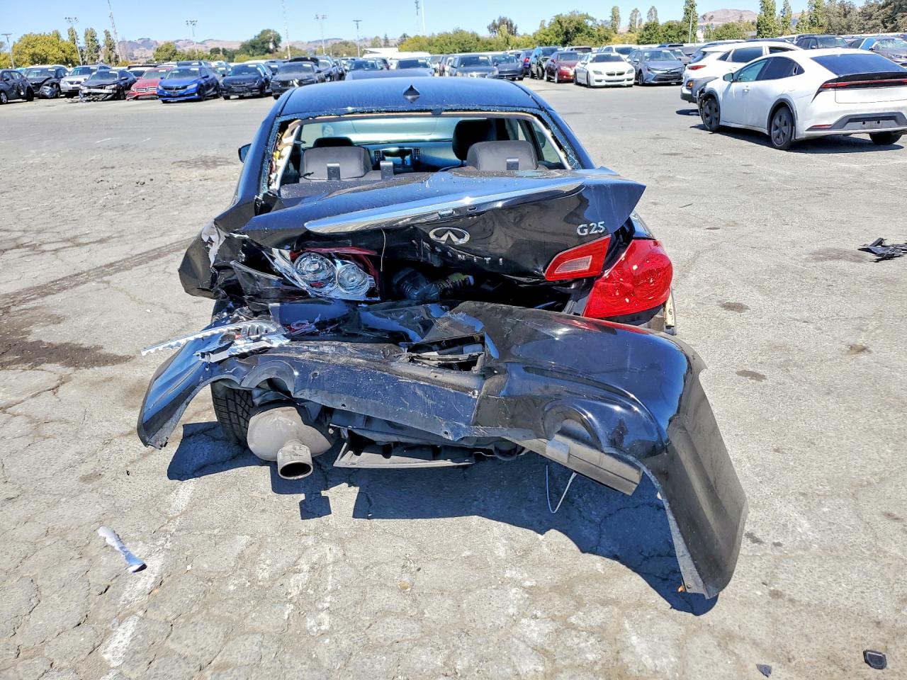 2011 Infiniti G25 Sedan Base Черный vin: JN1DV6AP2BM600695