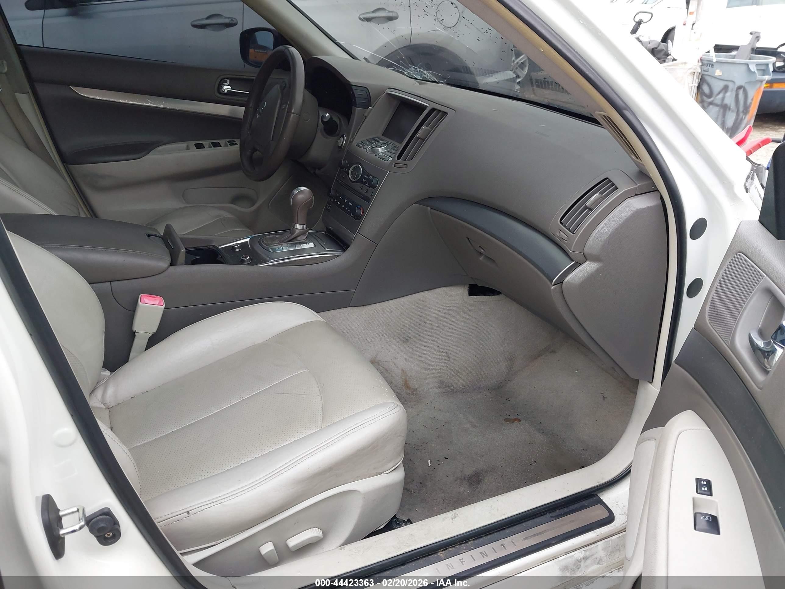 2012 Infiniti G25 Journey White vin: JN1DV6AP4CM700766