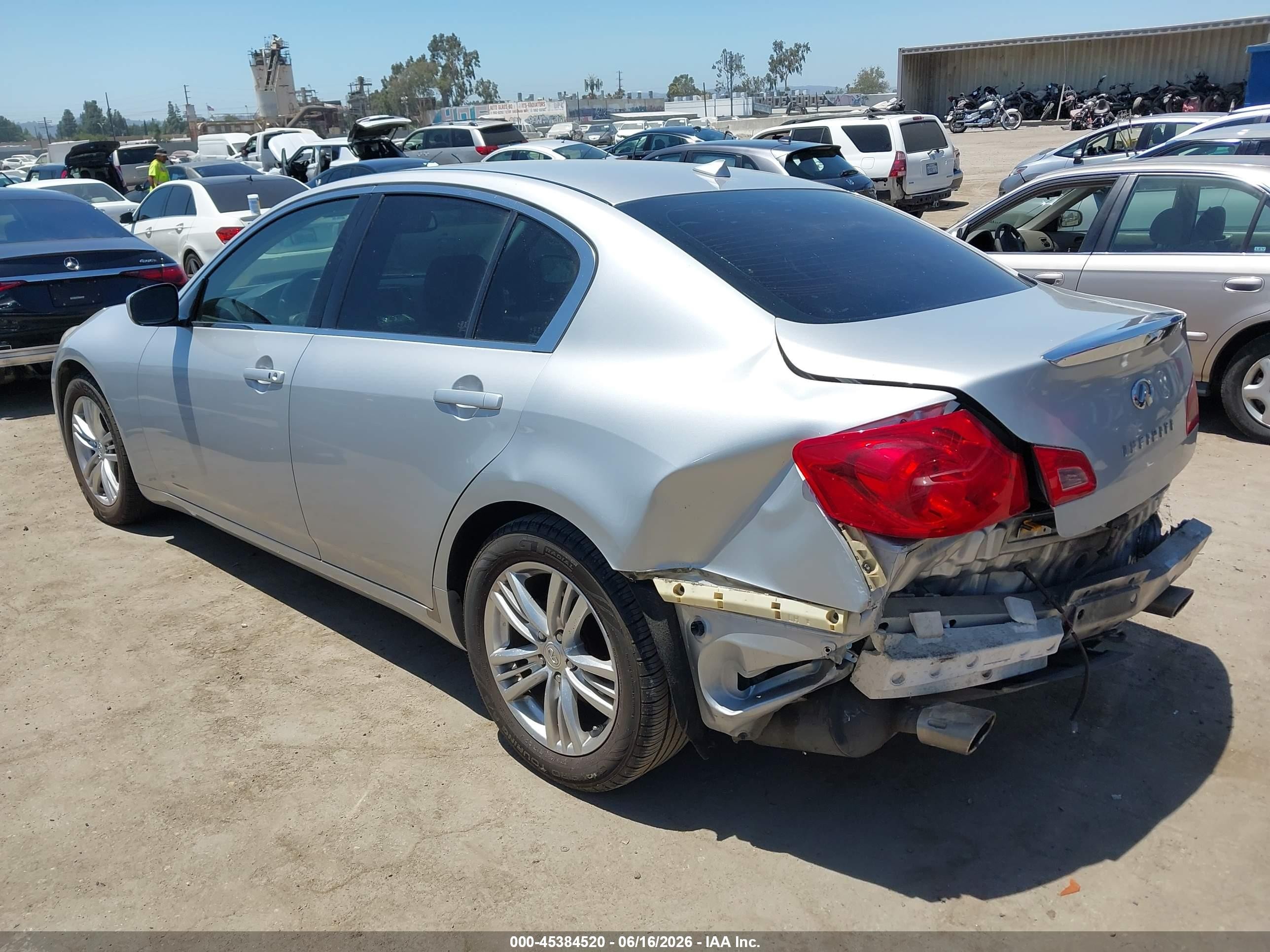 2011 Infiniti G25 Journey Silver vin: JN1DV6AP5BM830375