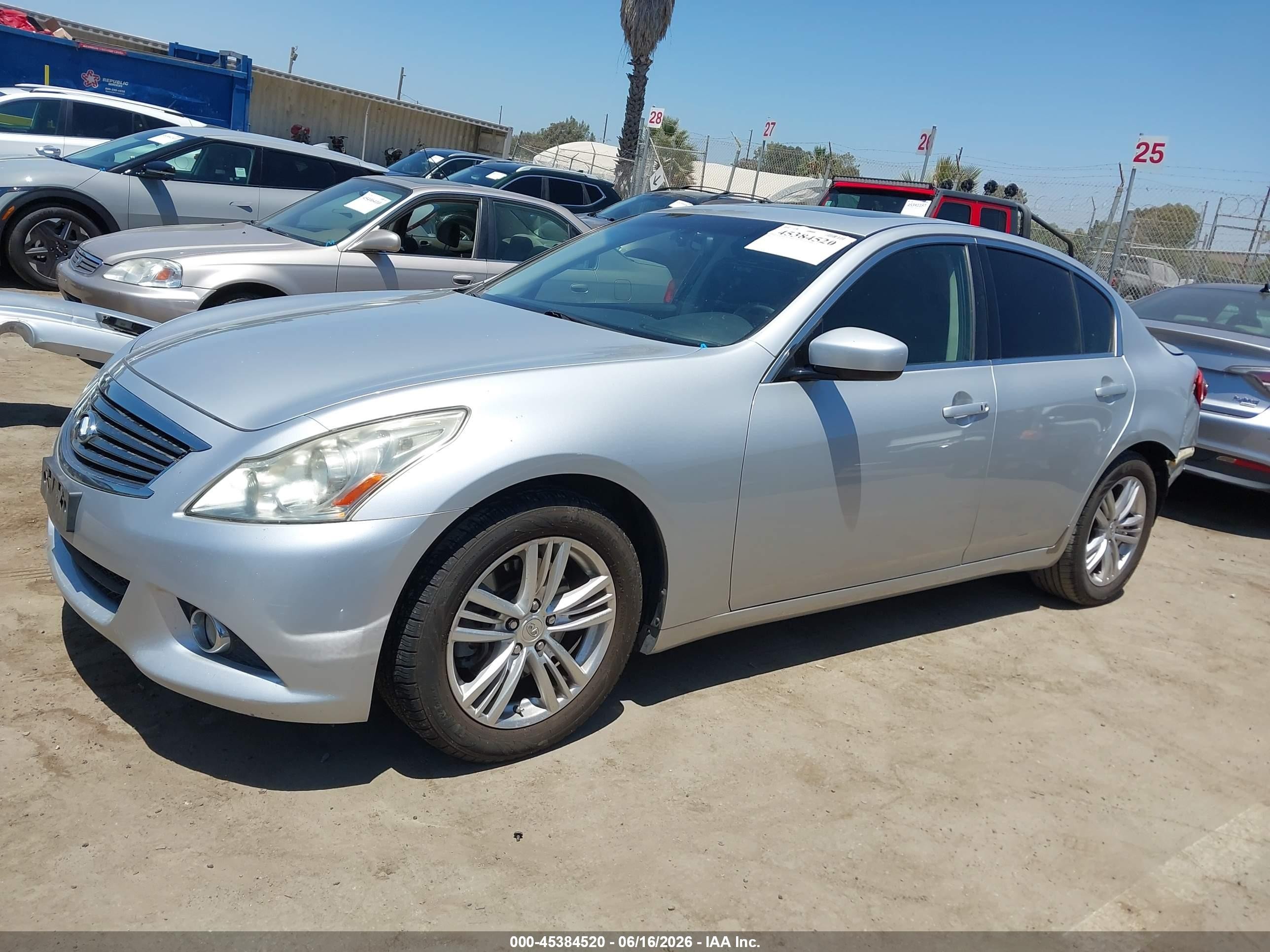 2011 Infiniti G25 Journey Silver vin: JN1DV6AP5BM830375