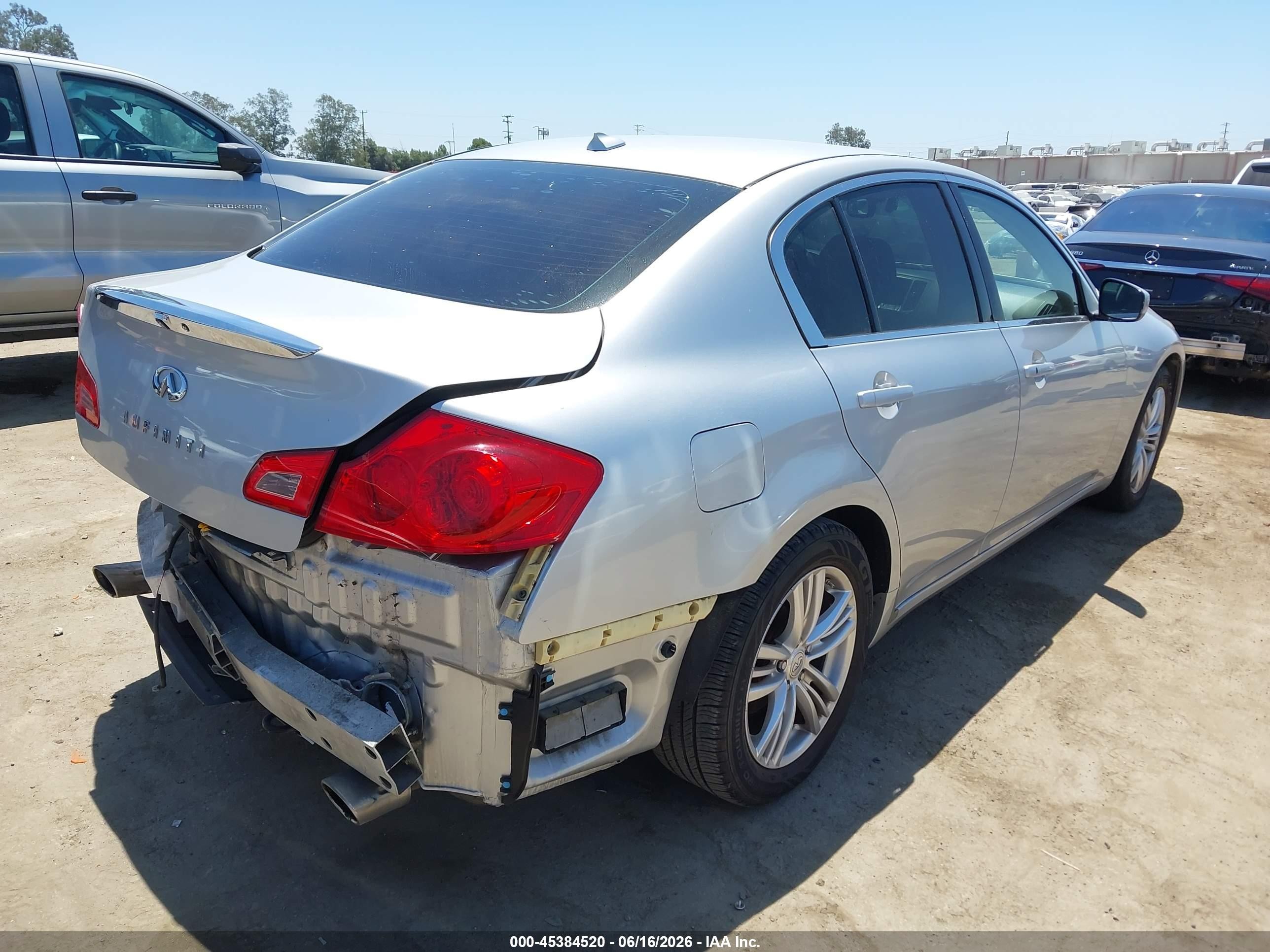 2011 Infiniti G25 Journey Silver vin: JN1DV6AP5BM830375