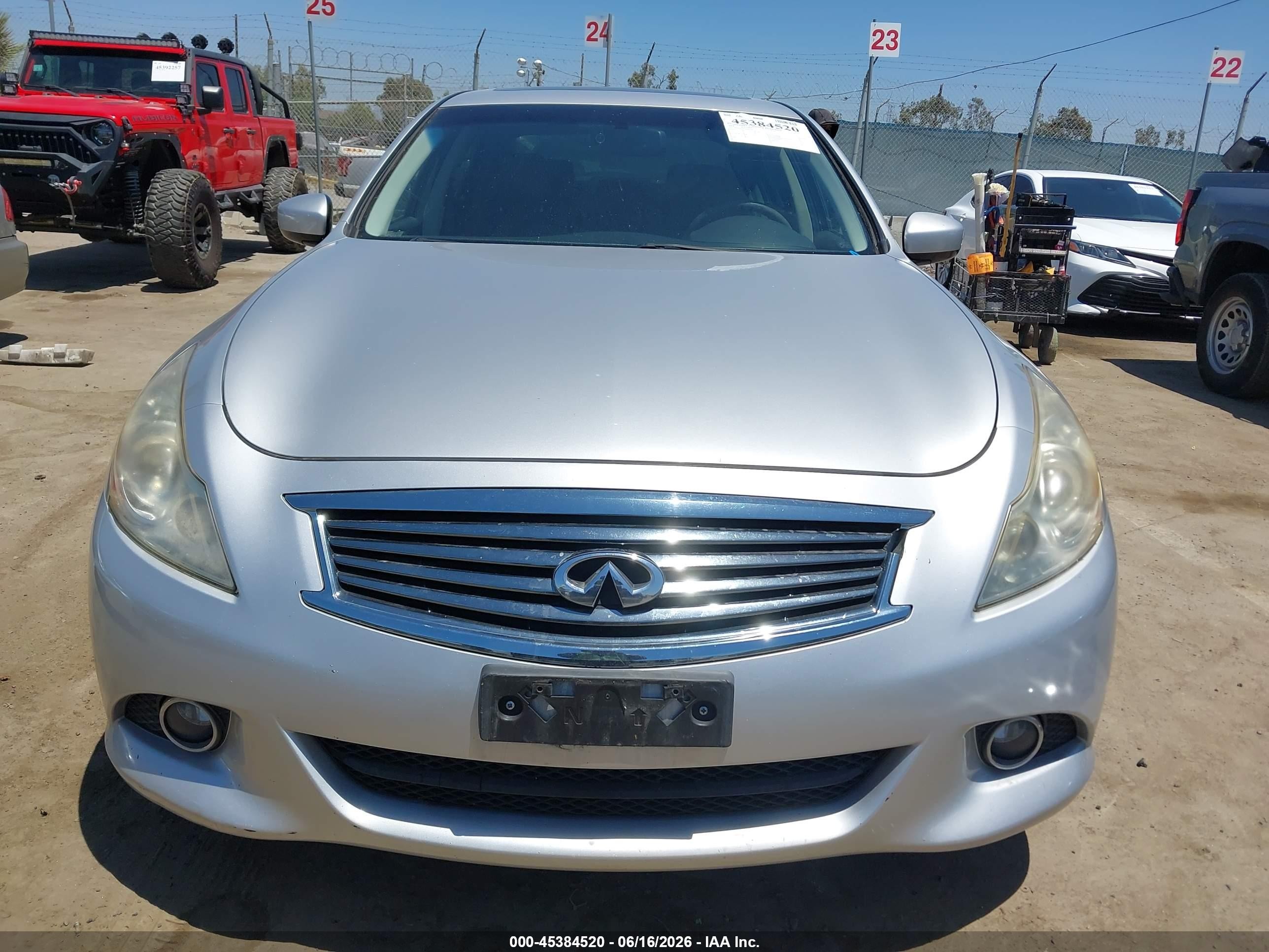 2011 Infiniti G25 Journey Silver vin: JN1DV6AP5BM830375