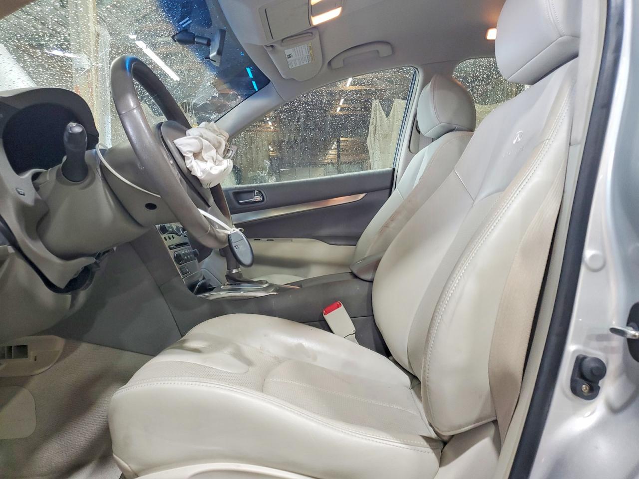 2011 Infiniti G25 Sedan Base Silver vin: JN1DV6AP6BM603910