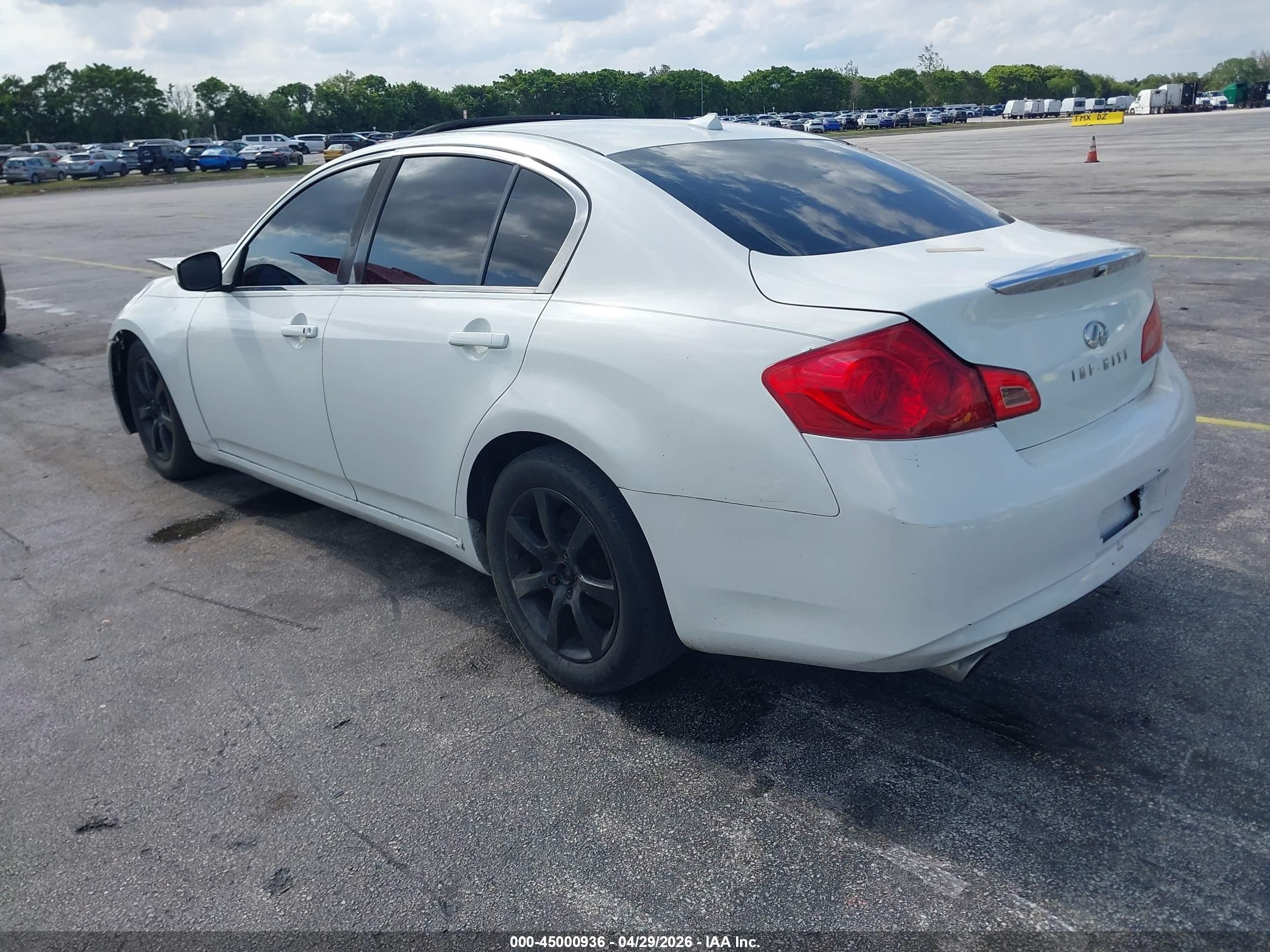2012 Infiniti G25 Journey White vin: JN1DV6AP8CM811160