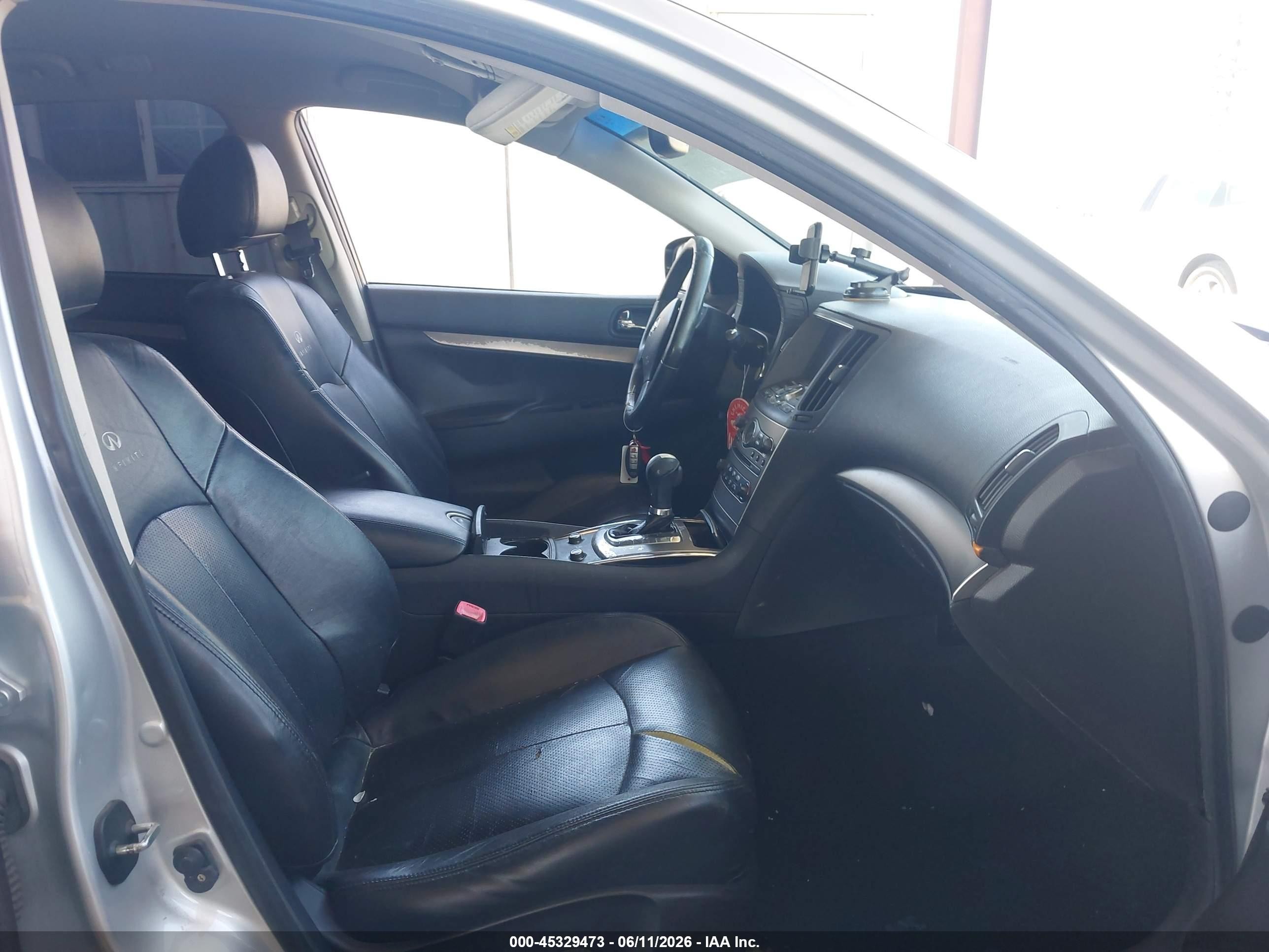 2011 Infiniti G25 Journey Silver vin: JN1DV6AP9BM600094