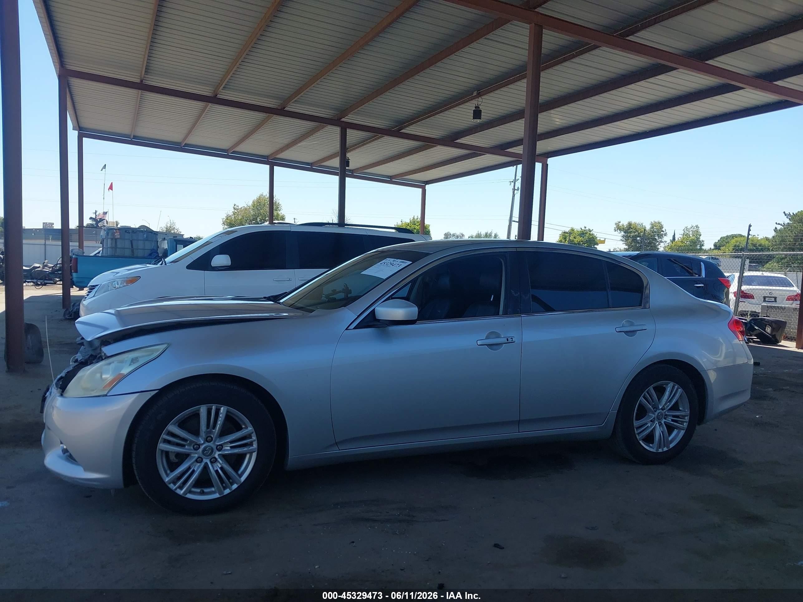 2011 Infiniti G25 Journey Silver vin: JN1DV6AP9BM600094