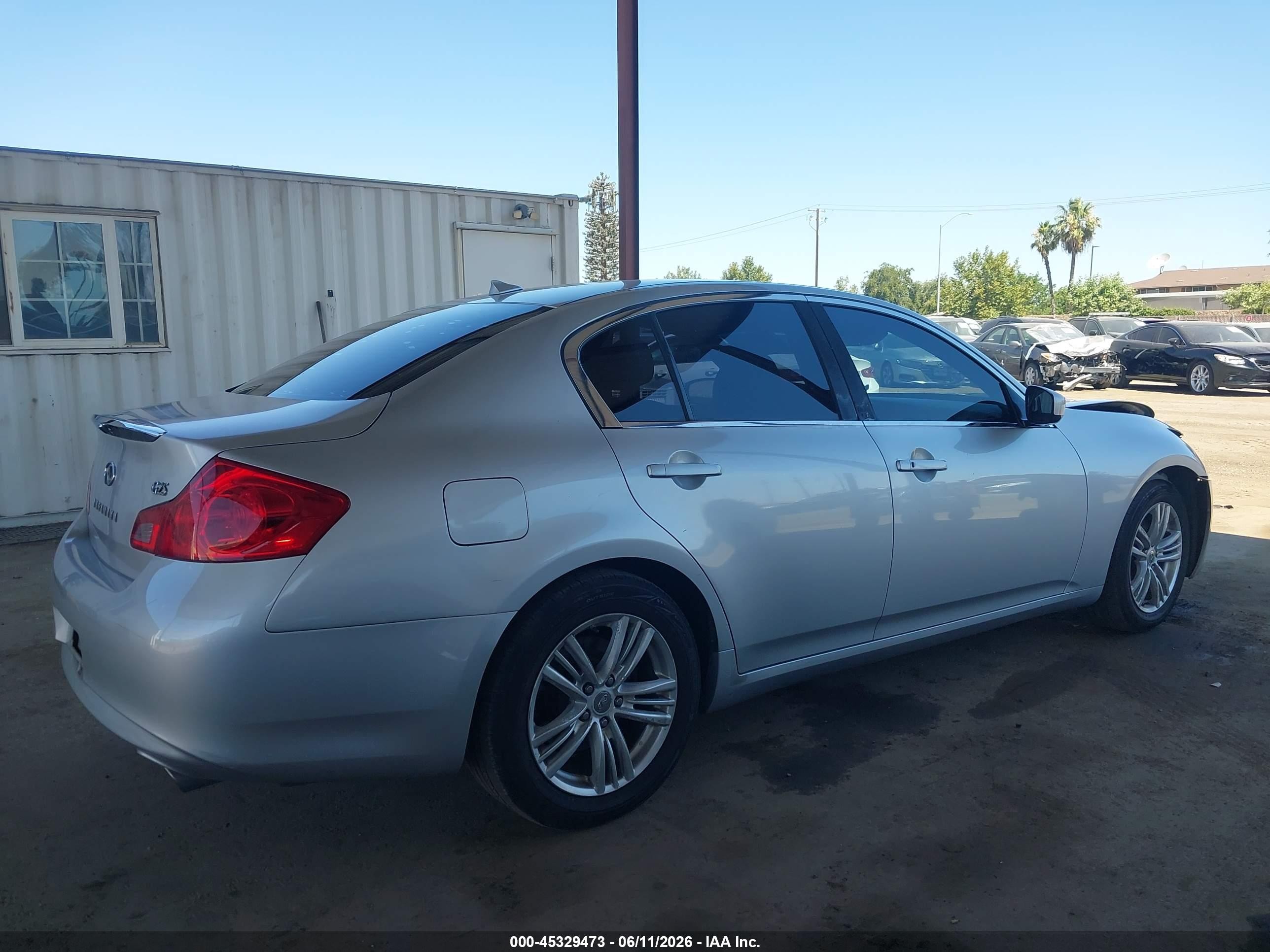 2011 Infiniti G25 Journey Silver vin: JN1DV6AP9BM600094