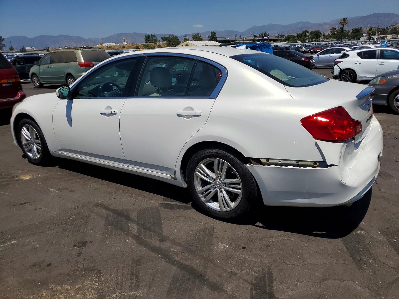 2011 Infiniti G25 Sedan Base White vin: JN1DV6AP9BM601908