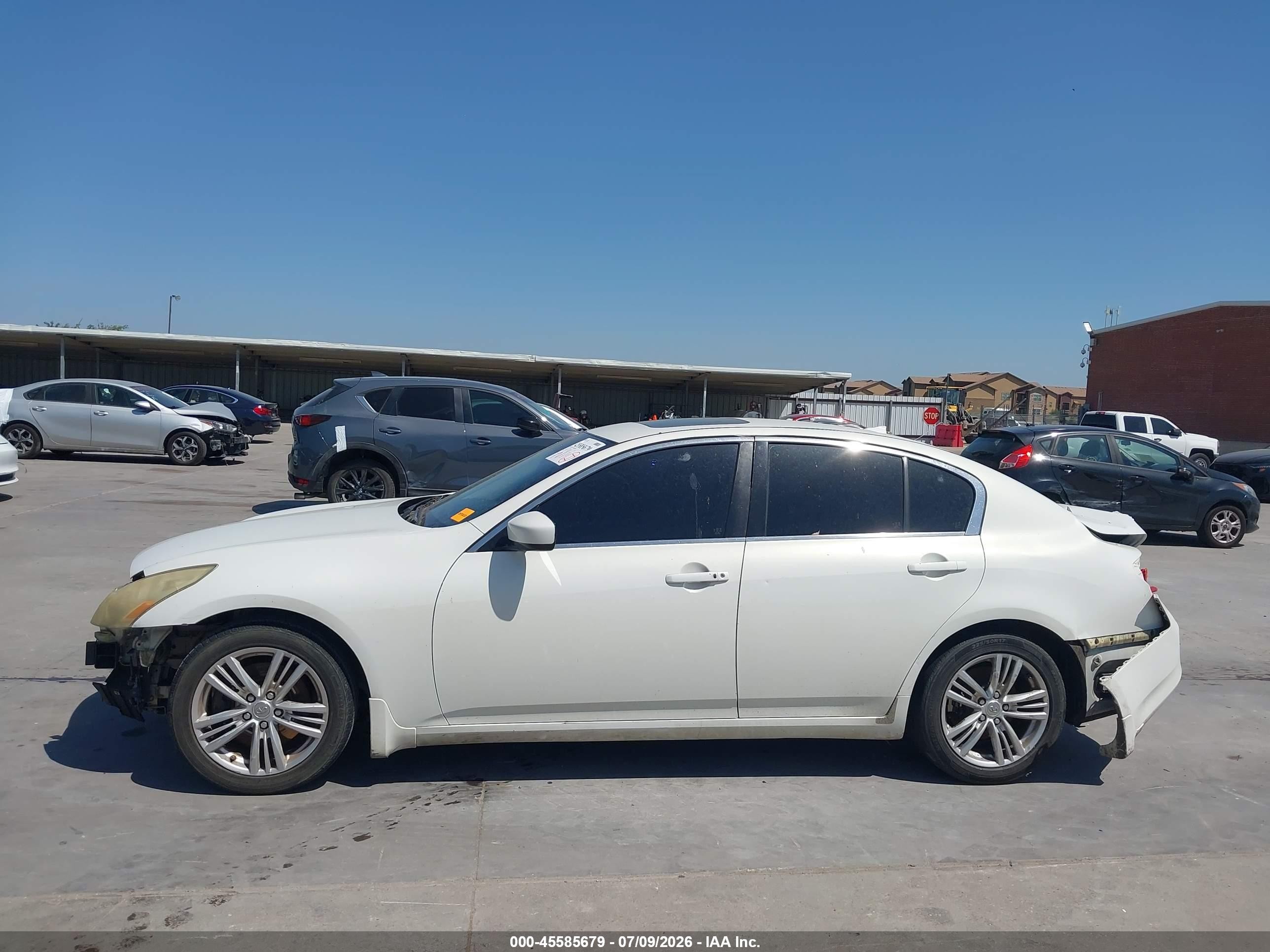 2011 Infiniti G25 Journey White vin: JN1DV6AP9BM831190