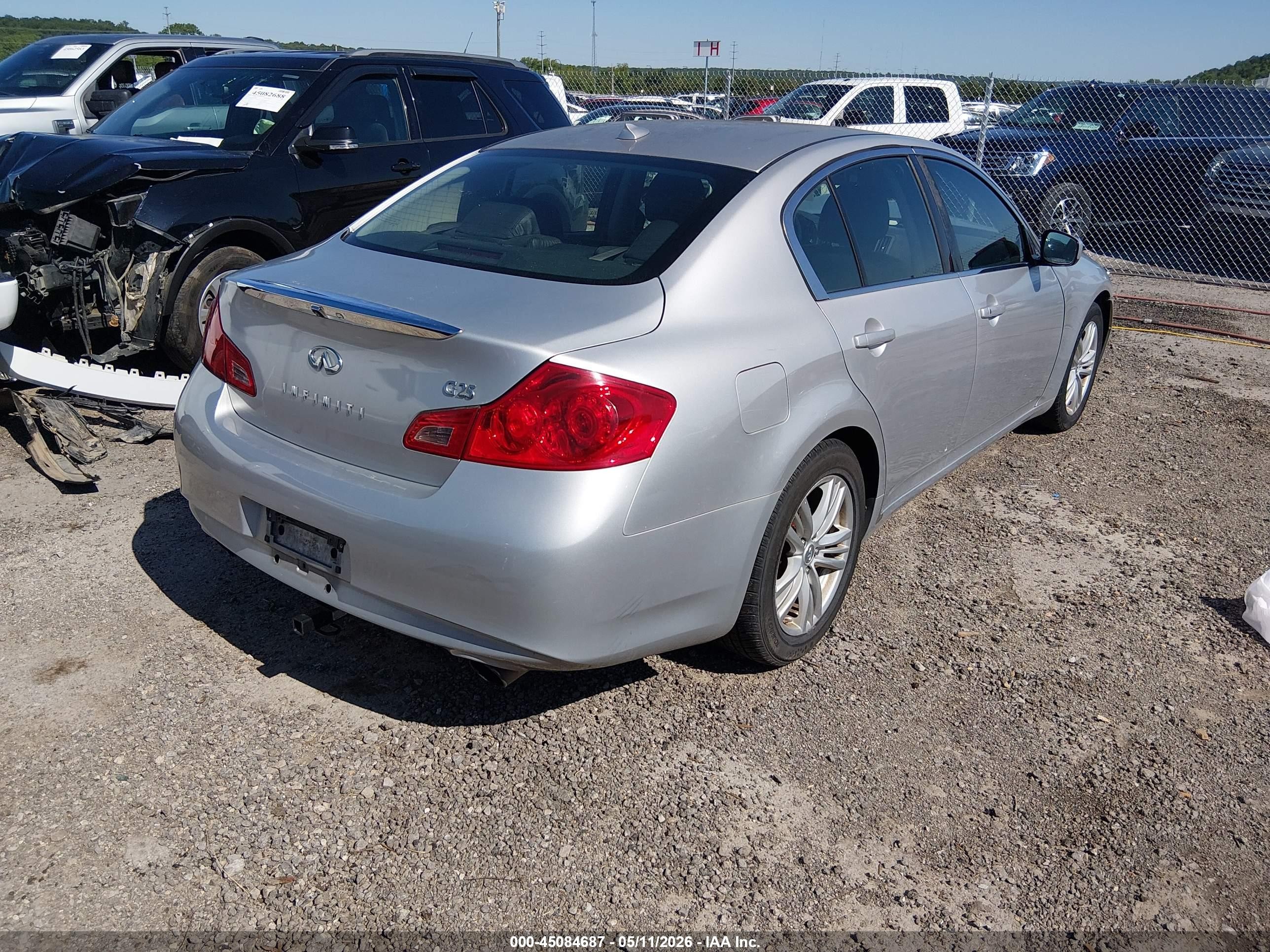 2011 Infiniti G25 Journey Silver vin: JN1DV6AP9BM831271