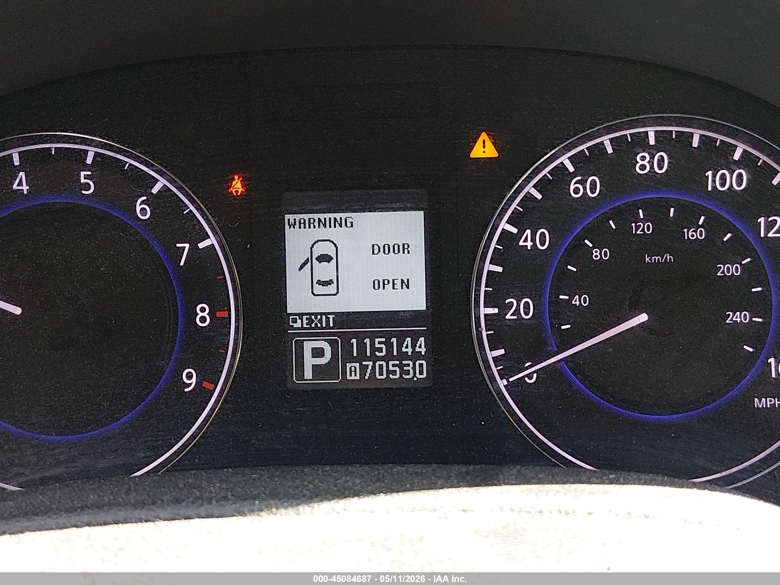 2011 Infiniti G25 Journey Silver vin: JN1DV6AP9BM831271