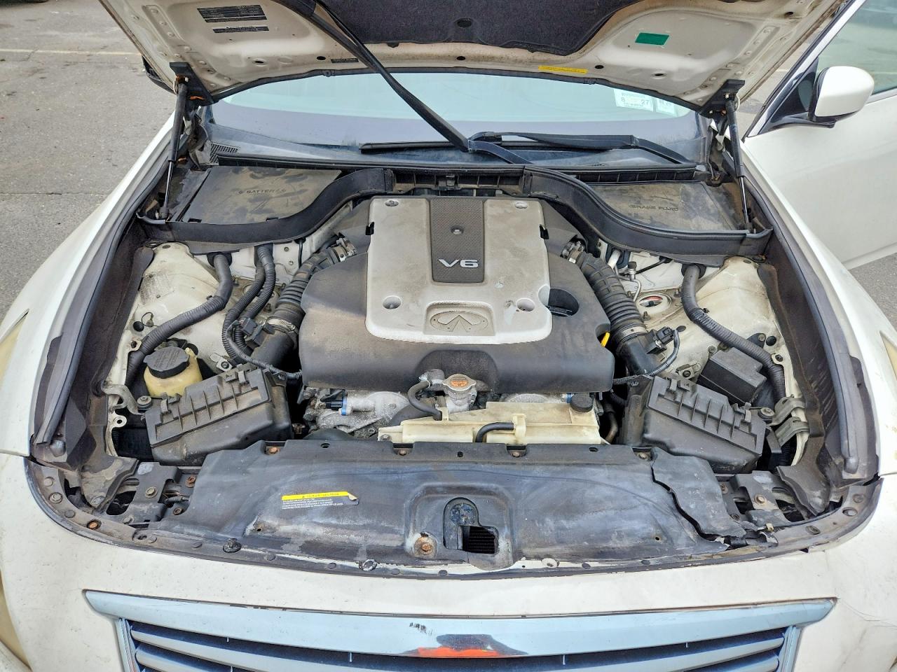 2011 Infiniti G25 Sedan X Белый vin: JN1DV6AR1BM450628