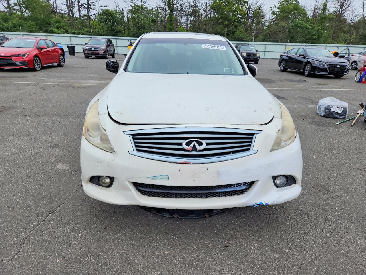 2011 Infiniti G25 Sedan X Белый vin: JN1DV6AR1BM450628