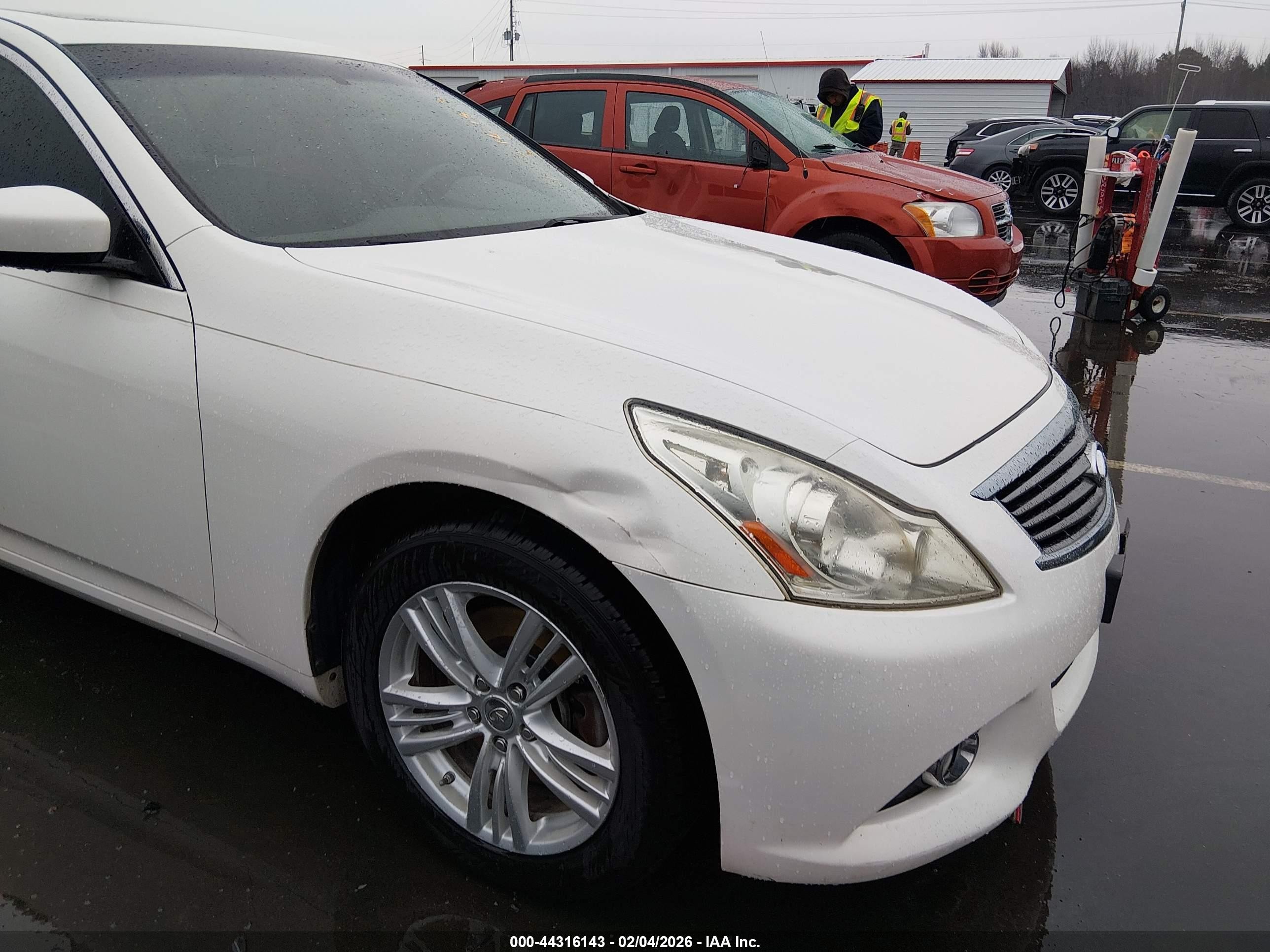 2011 Infiniti G25x   White vin: JN1DV6AR2BM450833