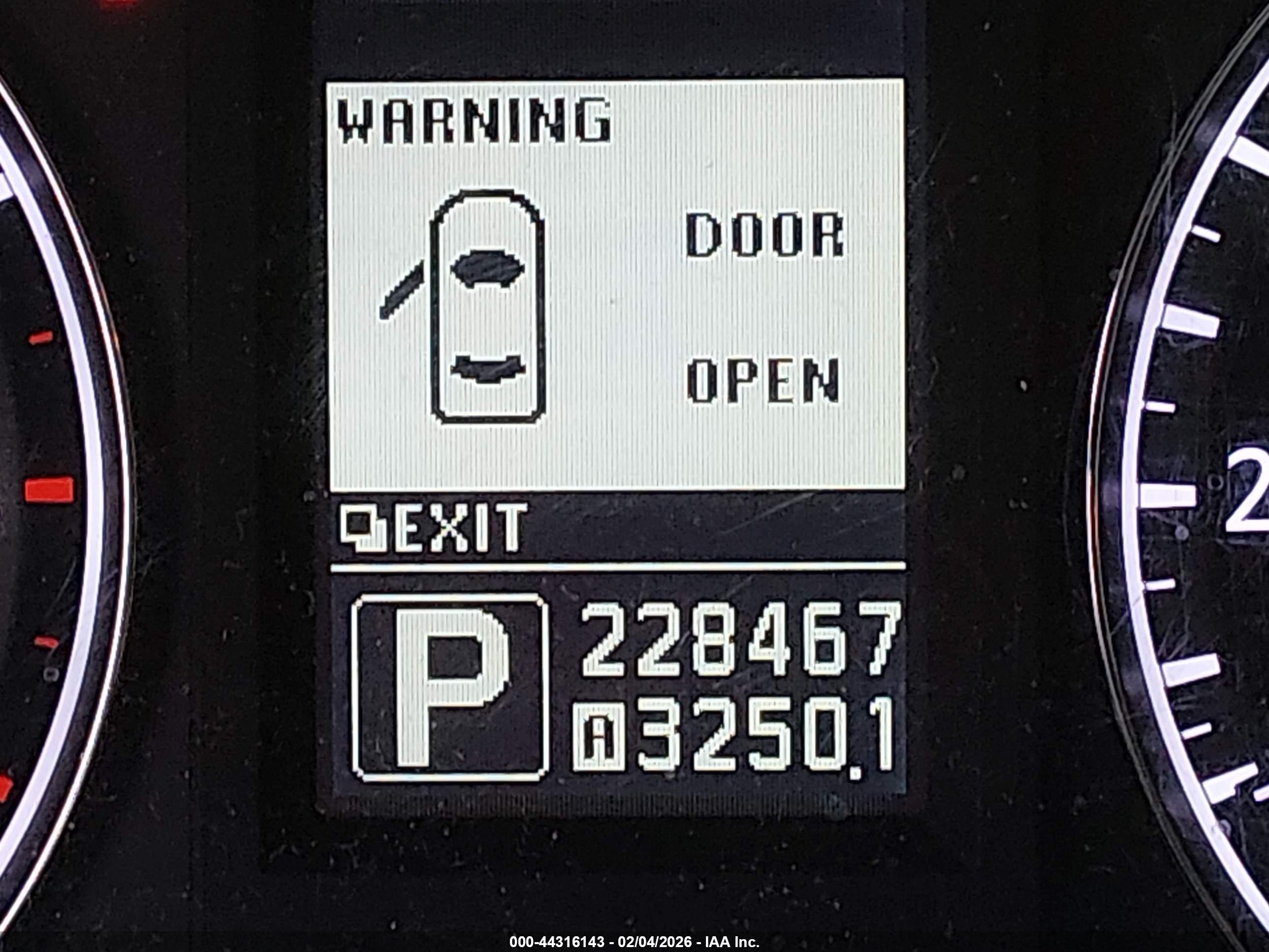 2011 Infiniti G25x   White vin: JN1DV6AR2BM450833