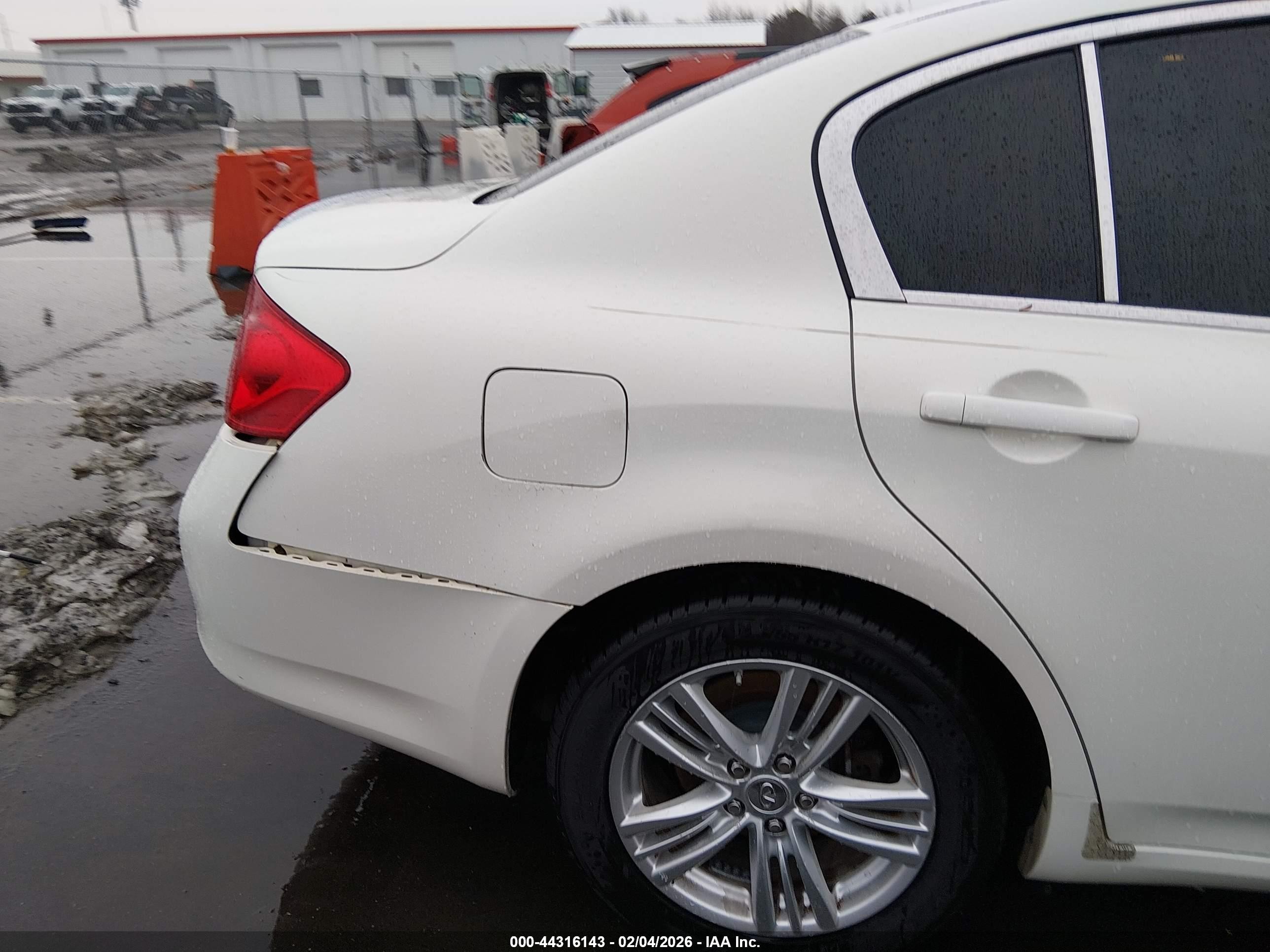 2011 Infiniti G25x   White vin: JN1DV6AR2BM450833