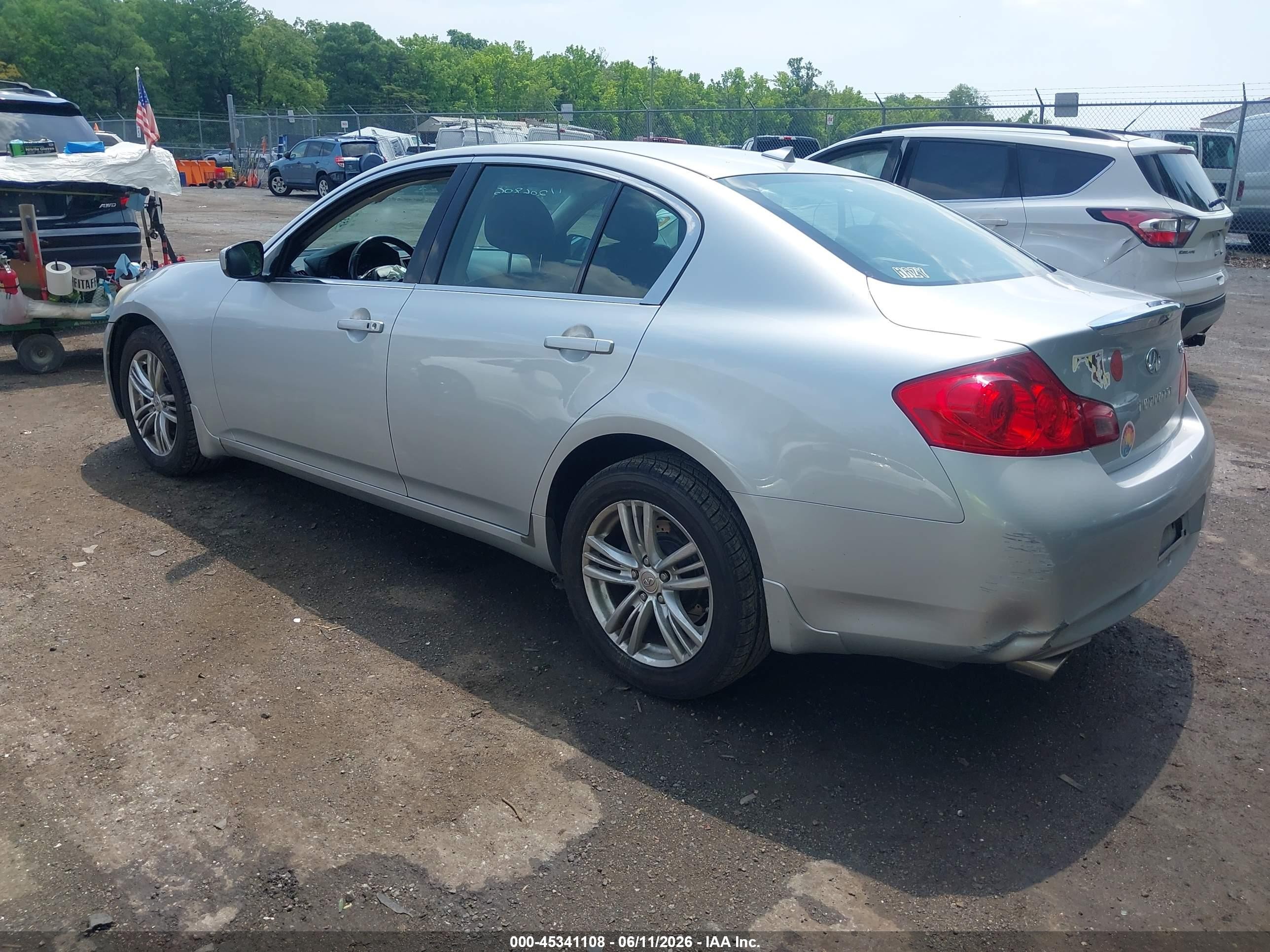 2011 Infiniti G25x   Silver vin: JN1DV6AR3BM450775
