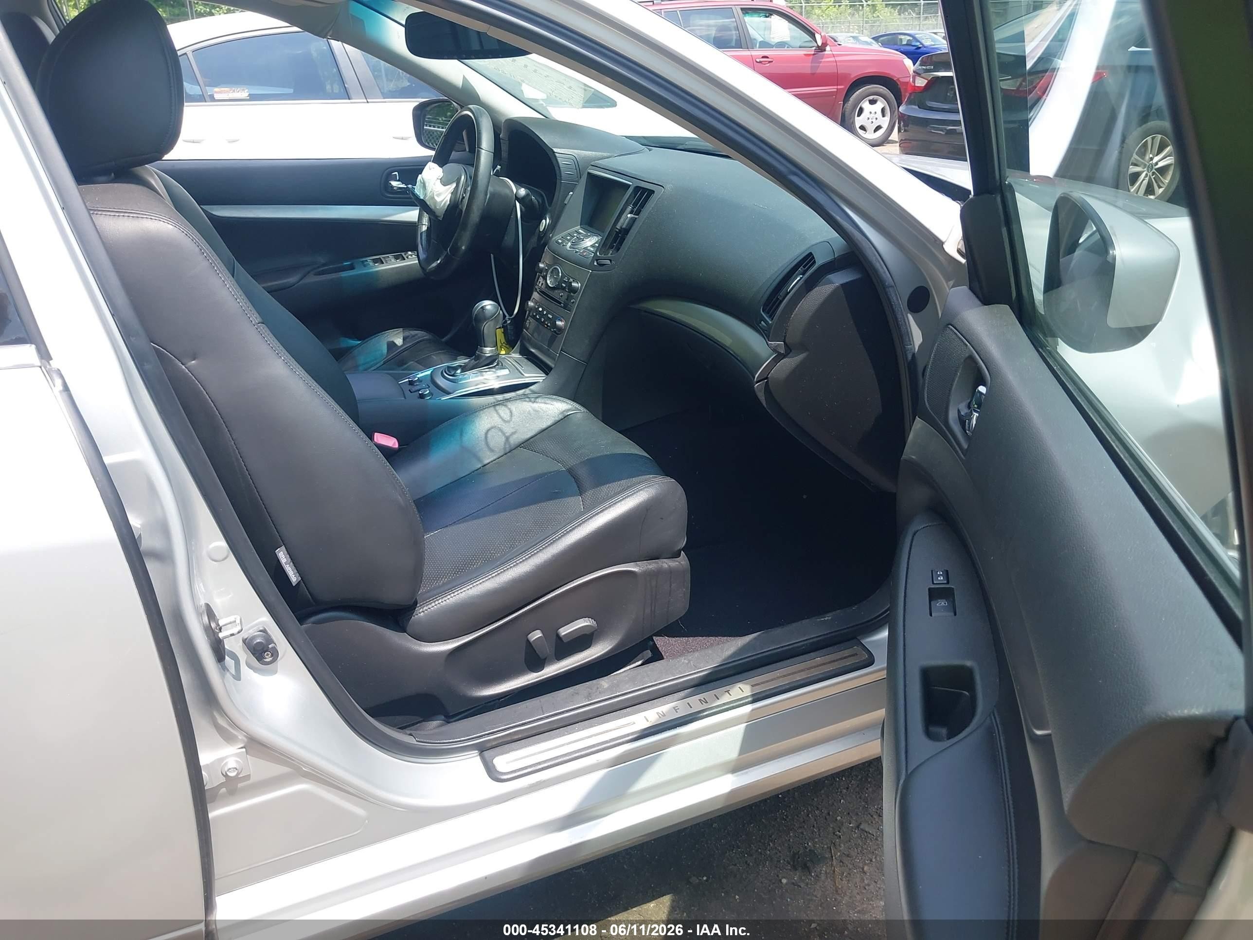 2011 Infiniti G25x   Silver vin: JN1DV6AR3BM450775