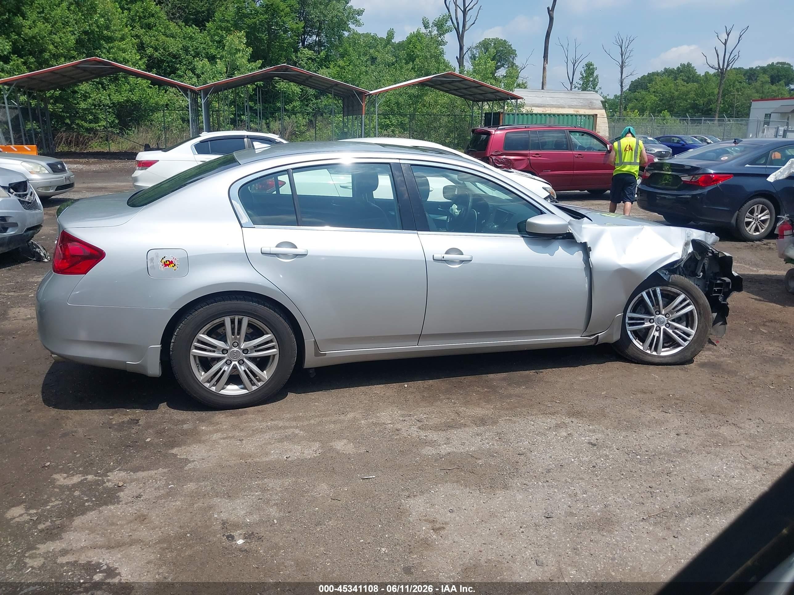 2011 Infiniti G25x   Silver vin: JN1DV6AR3BM450775