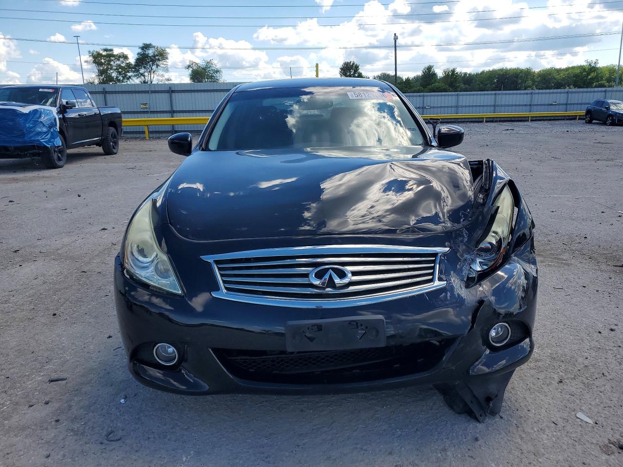 2011 Infiniti G25 Sedan X Черный vin: JN1DV6AR4BM650984
