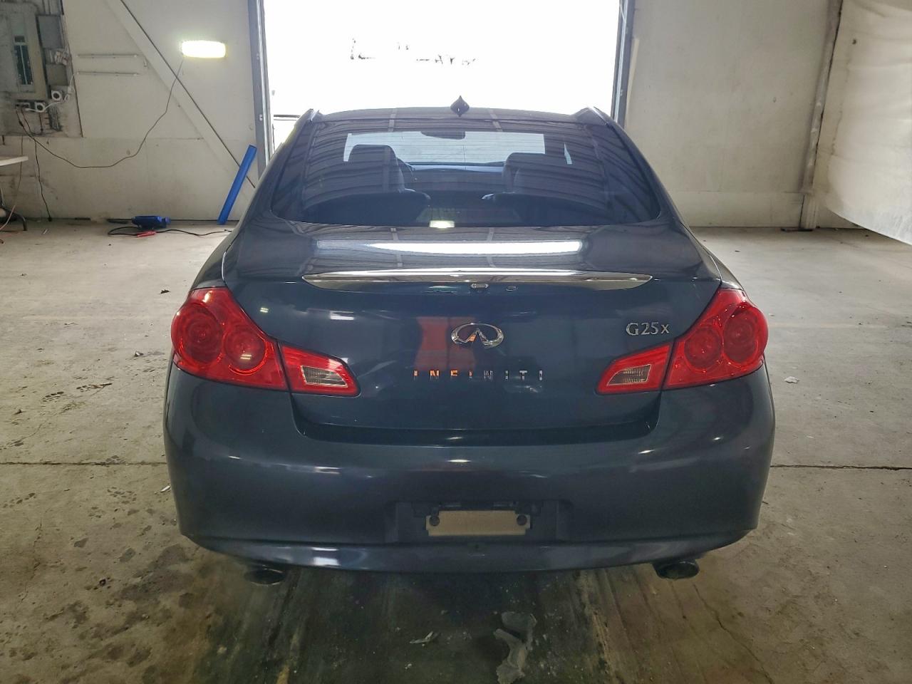 2011 Infiniti G25 Charcoal vin: JN1DV6AR5BM651092