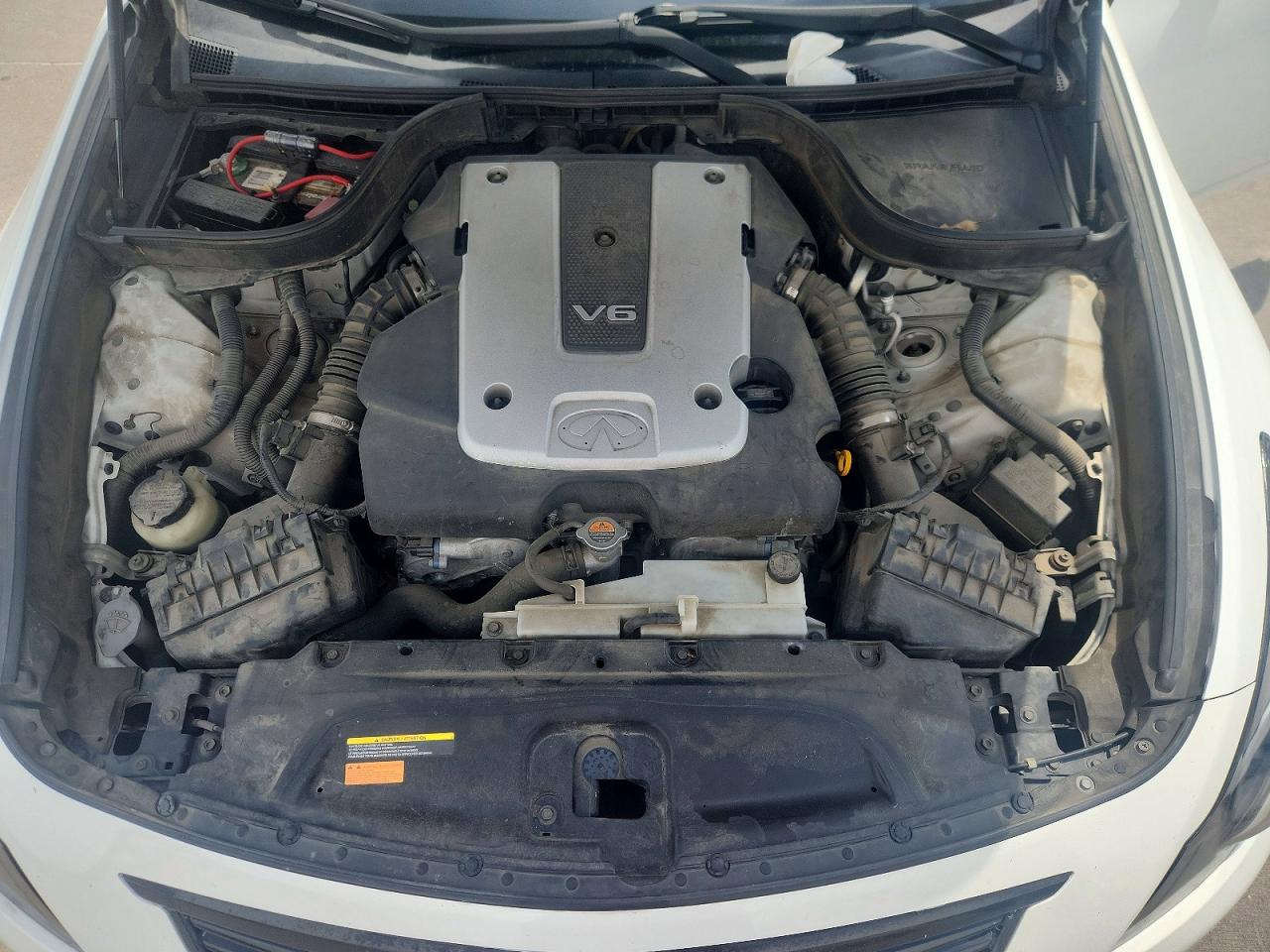2012 Infiniti G25 Sedan X Белый vin: JN1DV6AR5CM731137