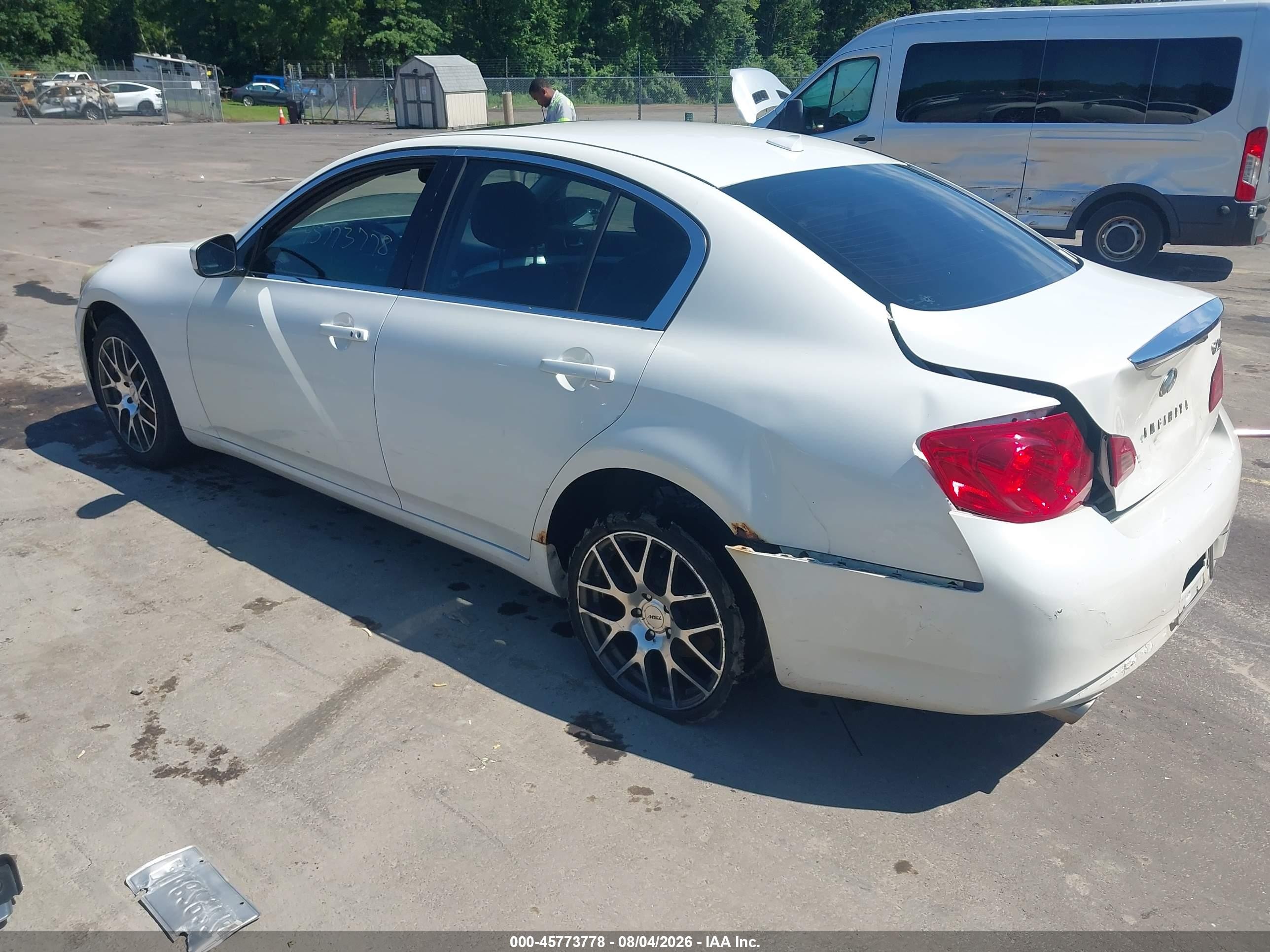 2011 Infiniti G25x   White vin: JN1DV6AR6BM651716