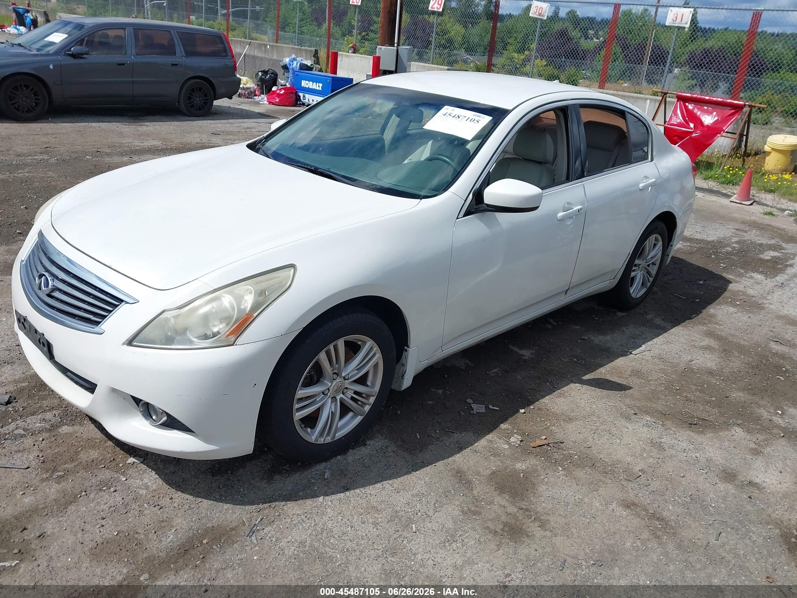 2011 Infiniti G25x   White vin: JN1DV6AR6BM652168