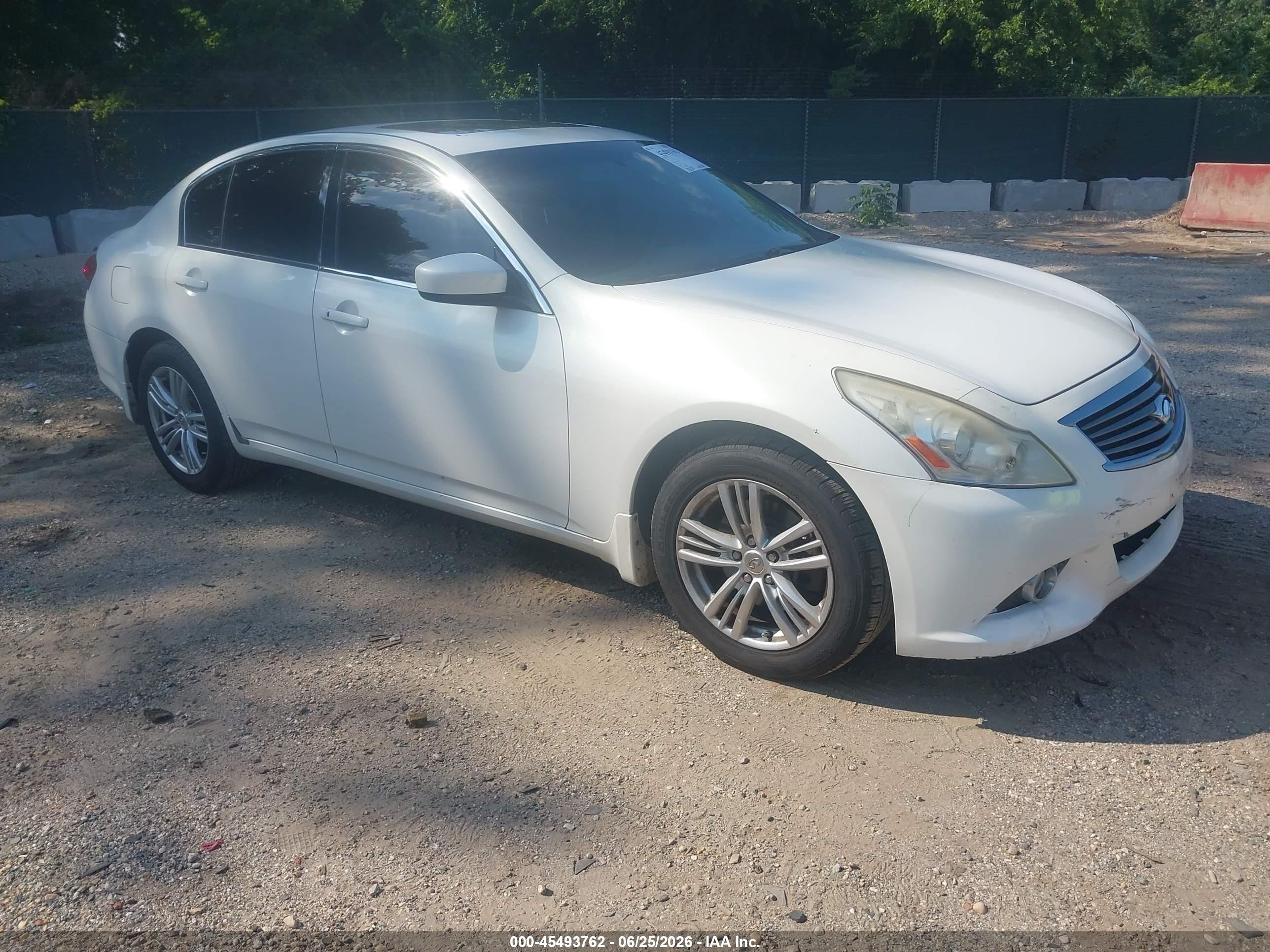 2011 Infiniti G25x   Белый vin: JN1DV6AR6BM654020