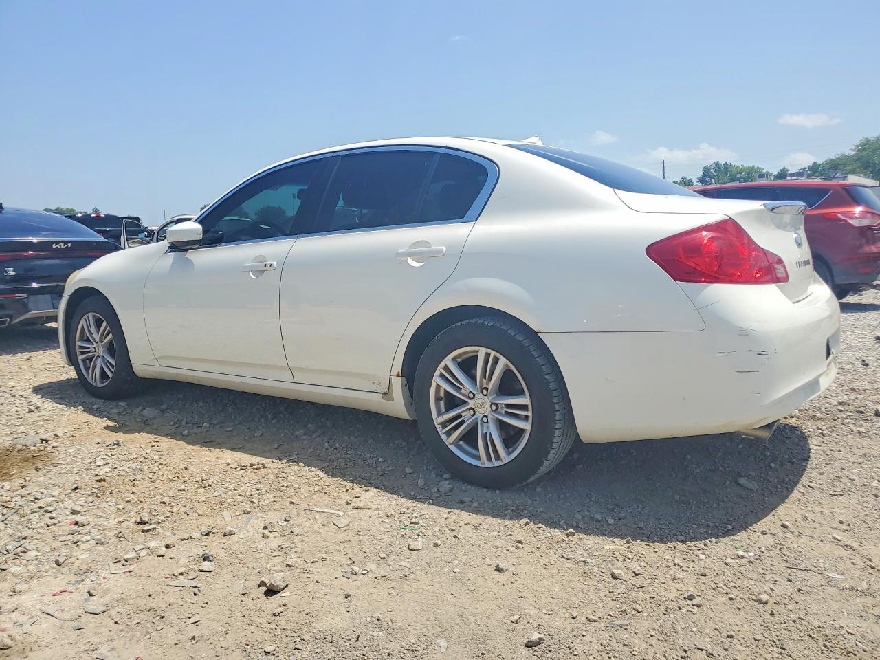 2011 Infiniti G25 Sedan X White vin: JN1DV6AR8BM650633