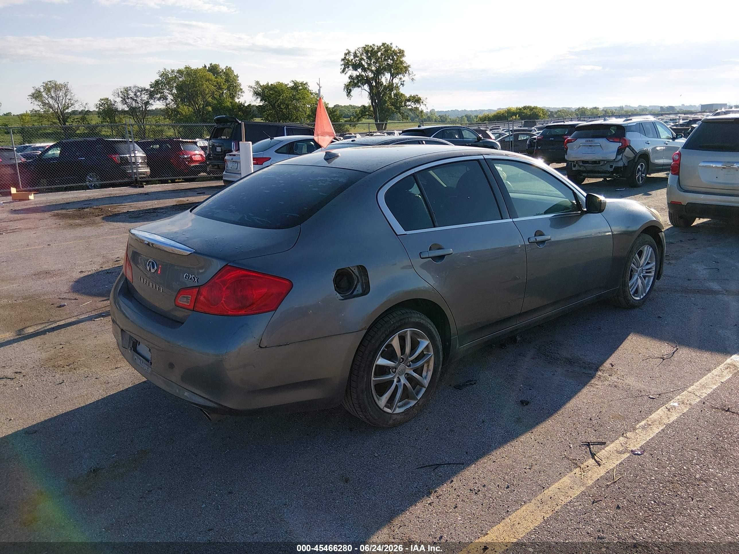 2011 Infiniti G25x   Серый vin: JN1DV6AR8BM652589