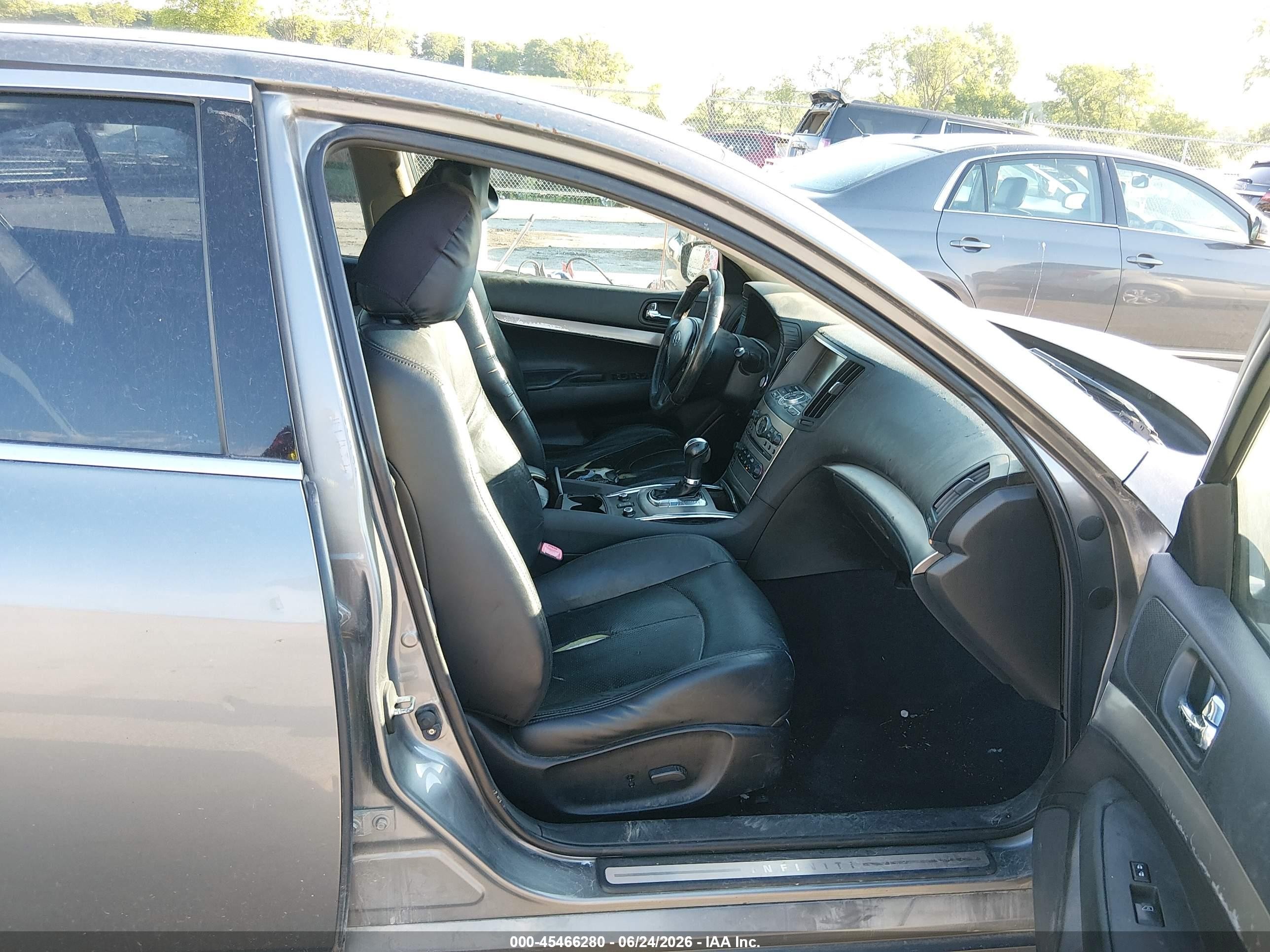 2011 Infiniti G25x   Серый vin: JN1DV6AR8BM652589