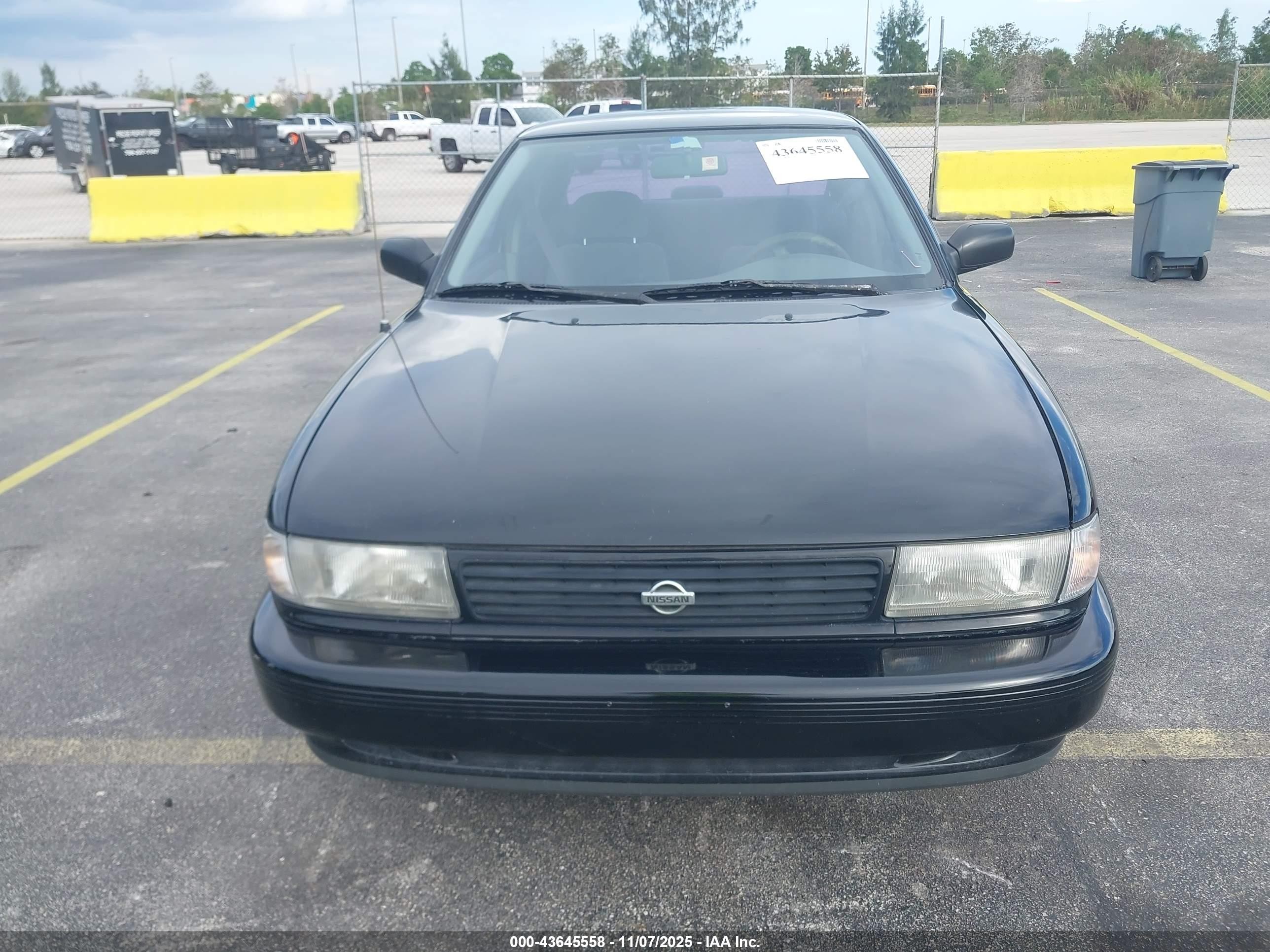 1993 Nissan Sentra E/xe/gxe Black vin: JN1EB31F2PU512840