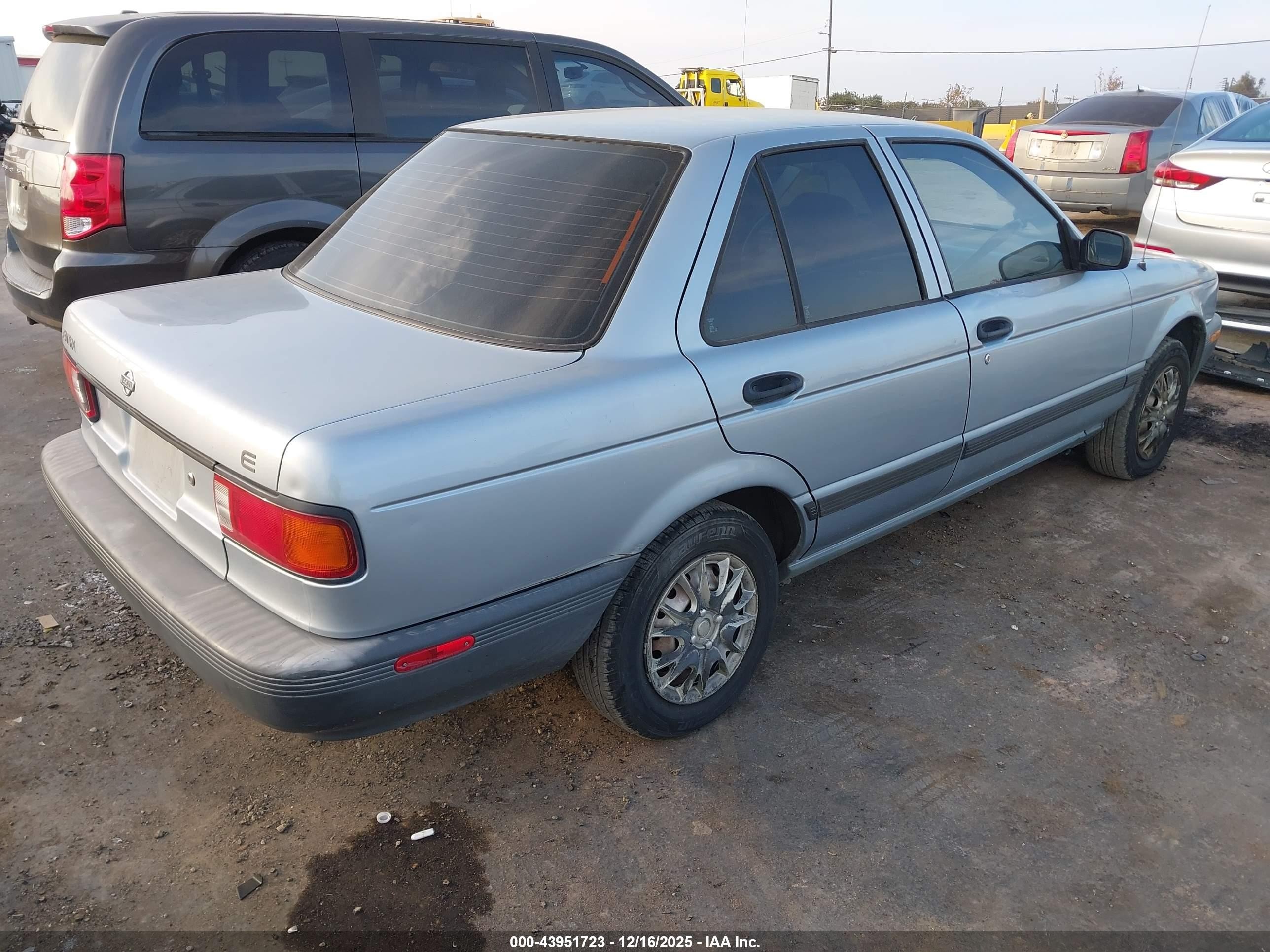 1992 Nissan Sentra   Light Blue vin: JN1EB31P4NU108962