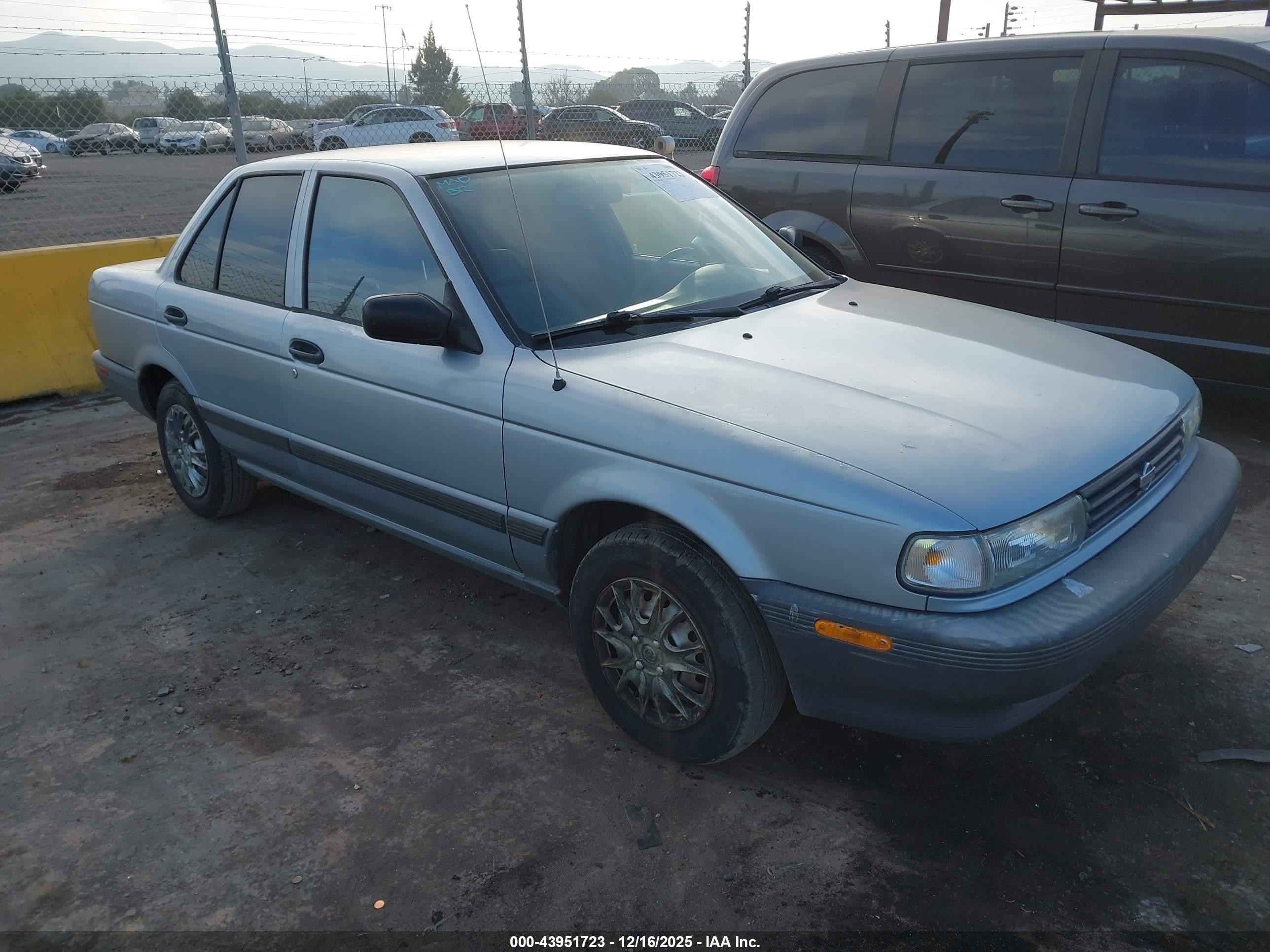 1992 Nissan Sentra   Light Blue vin: JN1EB31P4NU108962