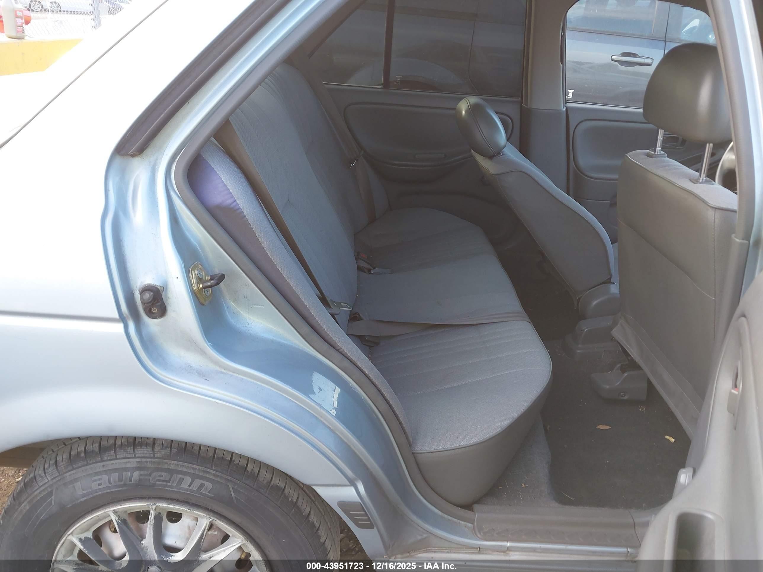 1992 Nissan Sentra   Light Blue vin: JN1EB31P4NU108962