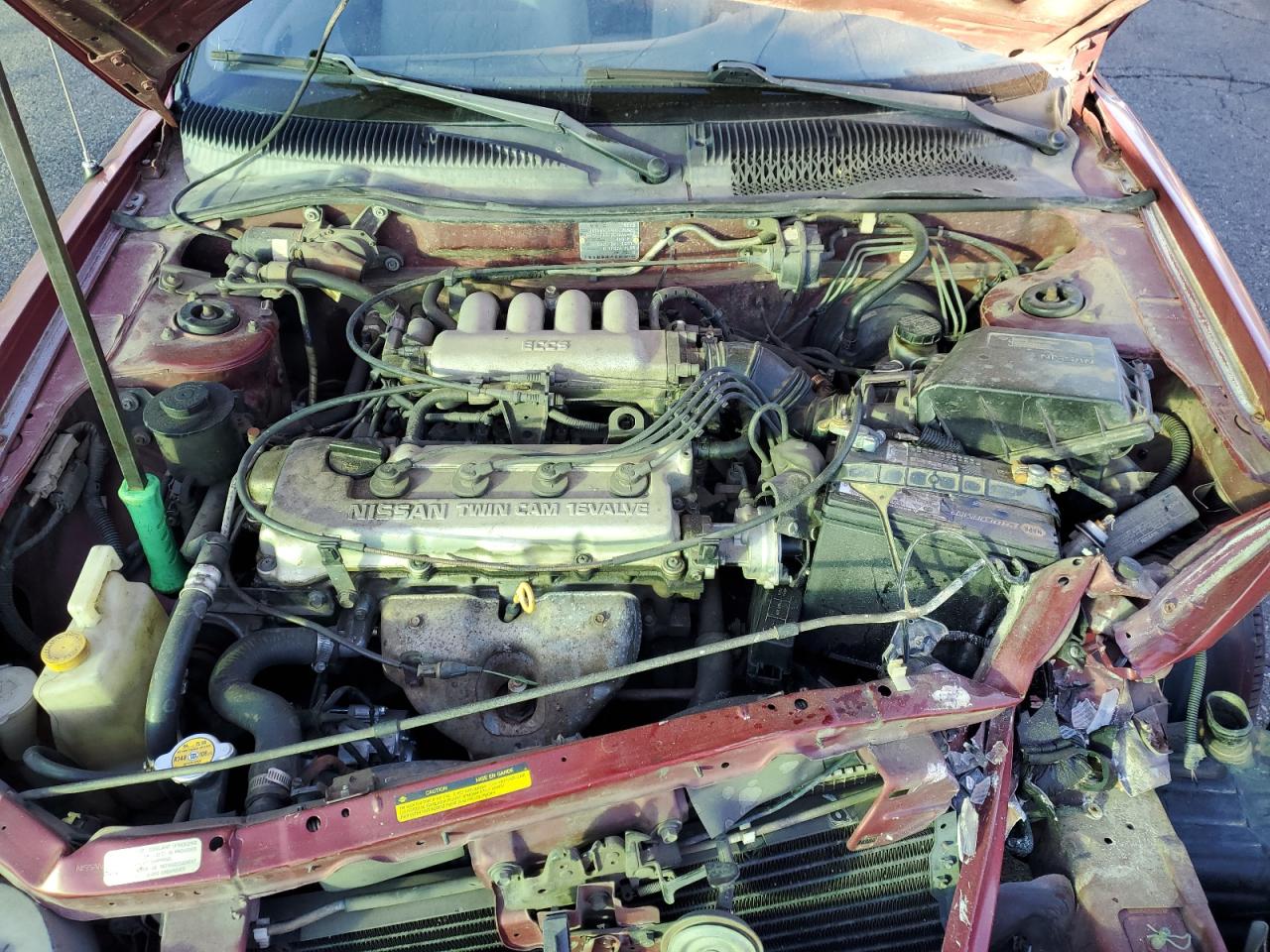 1992 Nissan Sentra Бордовый vin: JN1EB31P4NU135921